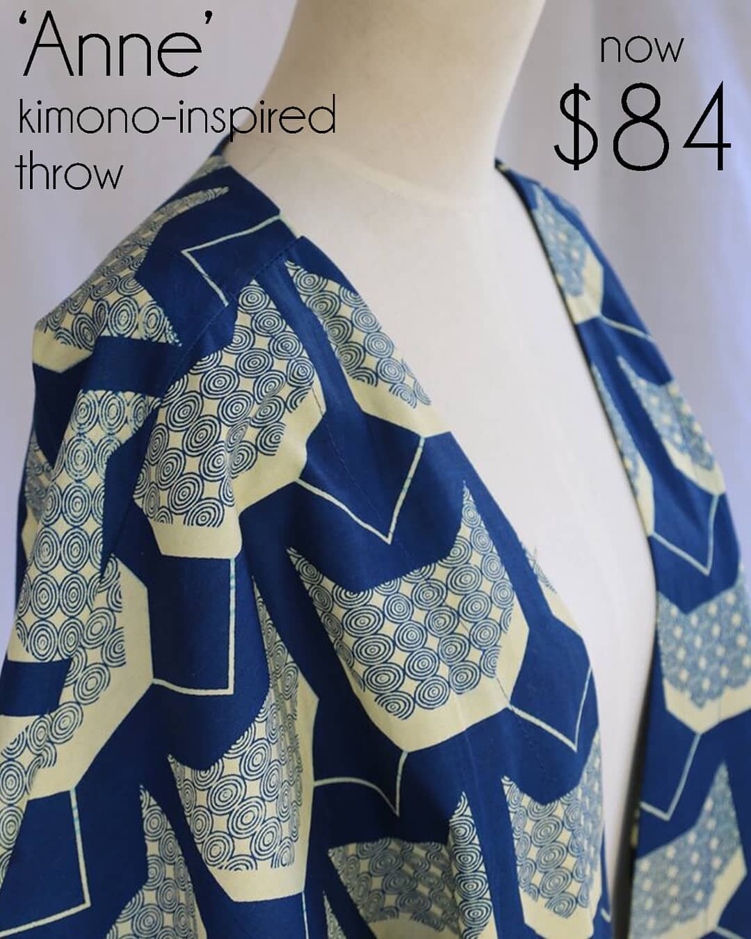 This piece takes inspiration from all over time and space! A blend of traditional japanese kimono meets the glam of the 1920s boudoir glam - made in a richly dyed prussian blue and cream african printed 100% cotton.
This piece is perfect on the beach