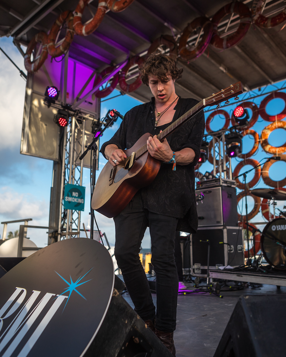 Shower Sex, Stripping On Stage, and Sheeran Catching Up With Barns Courtney at Hangout Festival — ANCHR Magazine image