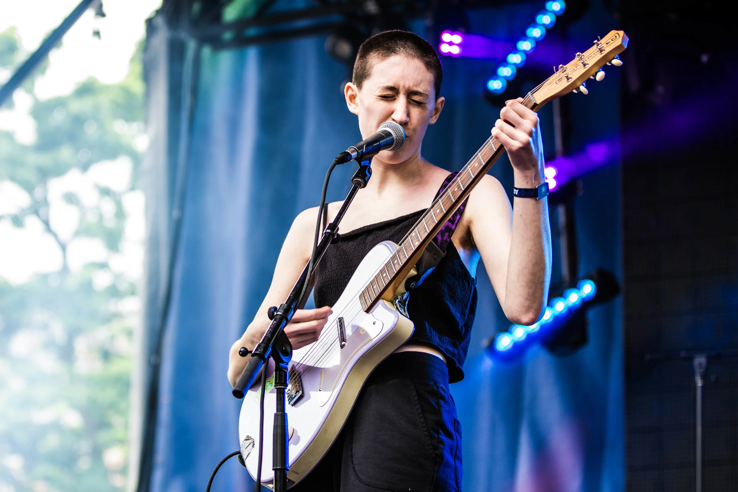 Great Kline, AKA Frankie Cosmos playing her heart out