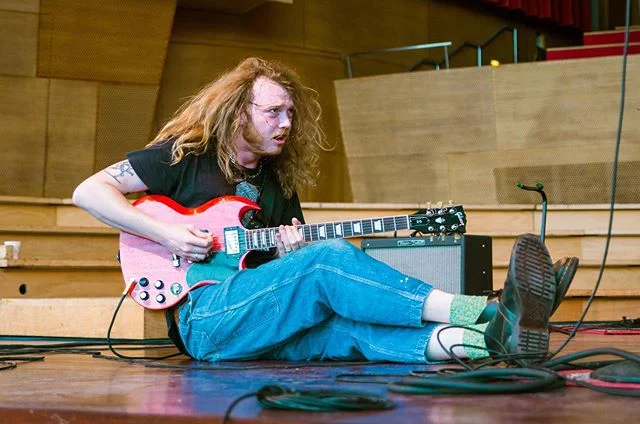 The full photo gallery of @naked_giants and @notcarseatheadrest at Millennium Park is up now on the site 💥⚡️