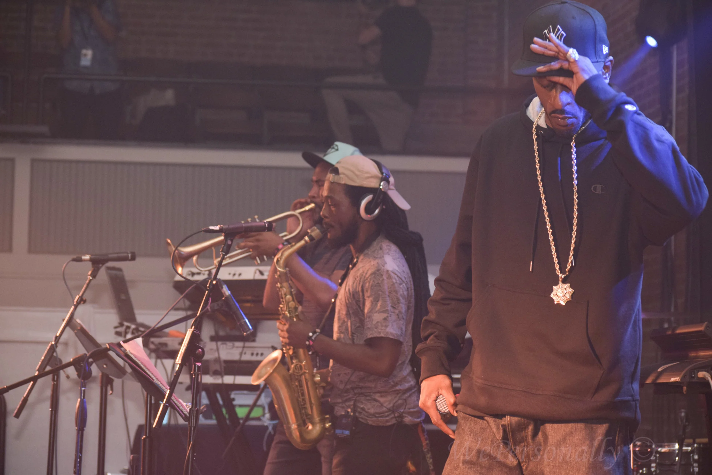 Hip Hop Legend Lyricist Rakim rocks the mic at the Durham Armory! 