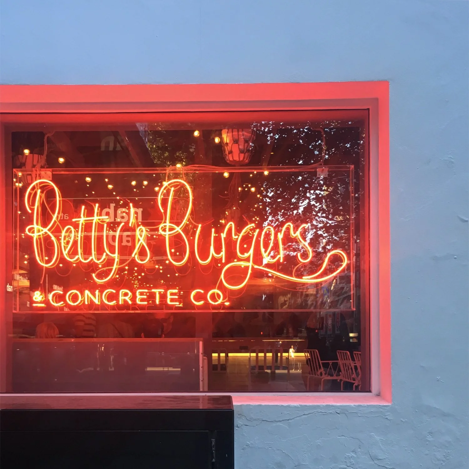 betty'sburgers.jpg