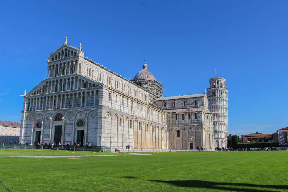Travel guide Pisa Italy