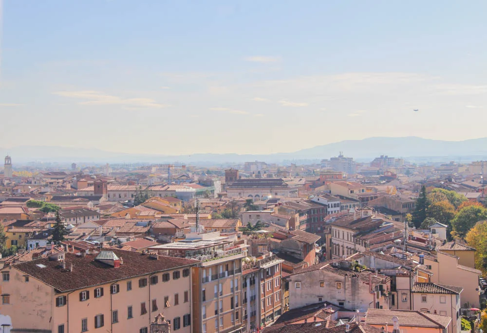 Travel guide Pisa Italy