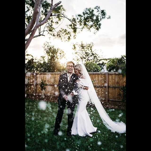 Blessings &hearts;️ Four weeks ago we saw my beautiful sister marry her beautiful husband. The perfect day for two very wonderful people! Biggest props to the BEST wedding planner @tallandsmallevents, and gorgeous photos by @lulu_and_lime (black fram