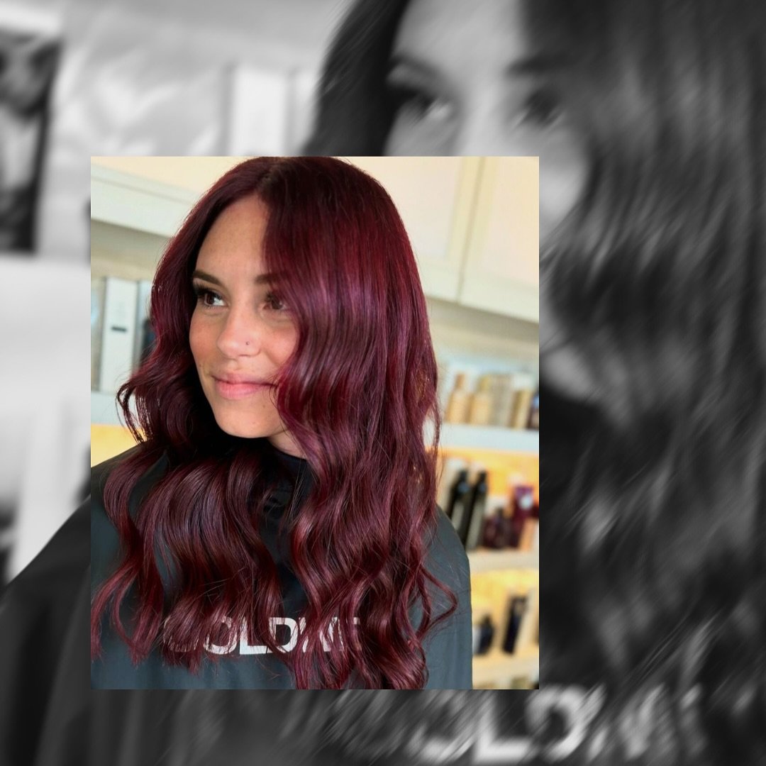 Loving the total fall vibe done by our very own @stylesbymelena ✨🔥
.
.
#hair #hairstylist #okc #hairsalon #salon