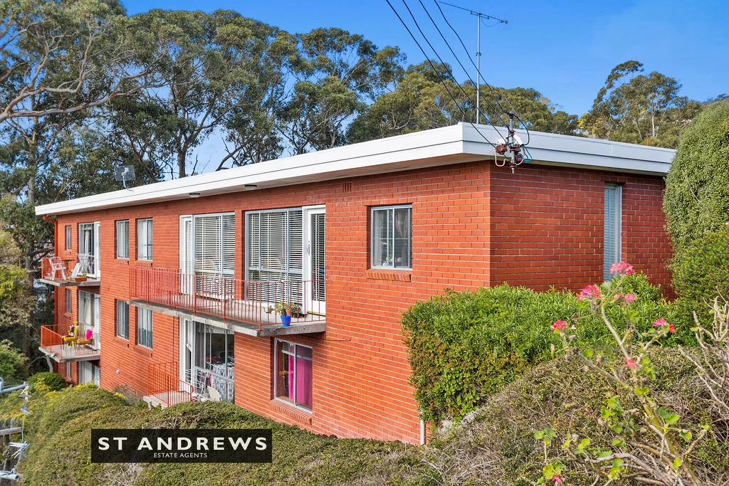 001_Open2view_ID526738-1-6_14_Goodhart_Place.jpg
