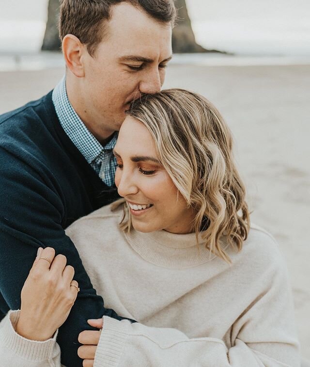 If you would&rsquo;ve told me 5 years ago that I would be living in Oregon and taking pictures of couples madly in love with each other  I probably would&rsquo;ve laughed at you. I just can&rsquo;t believe I get to do this! To all my couples...thank 