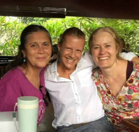 Happy hugging Ibu Robin Lim and Debra Pascali-Bonaro.