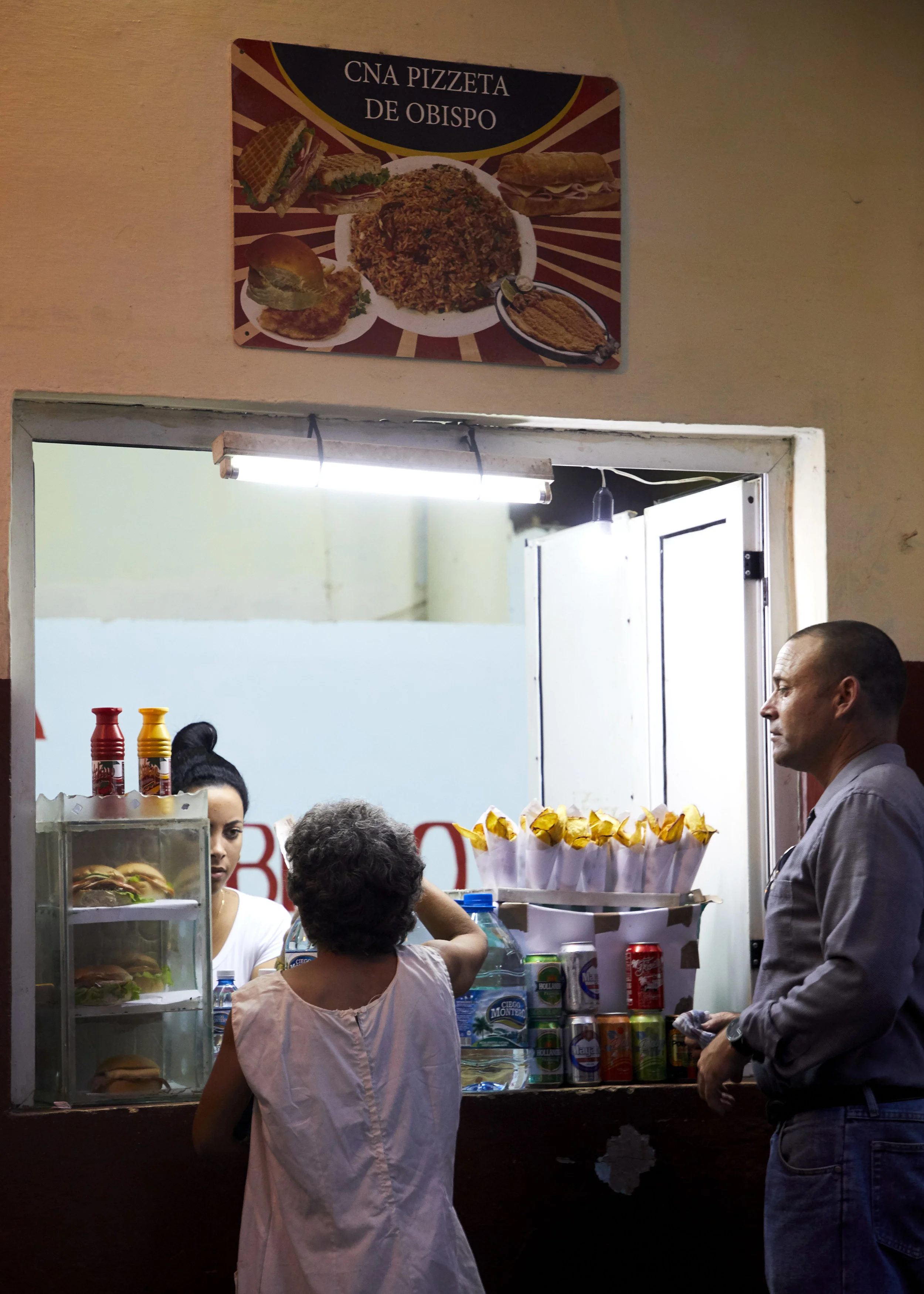 UN APERITIVO EN LA NOCHE