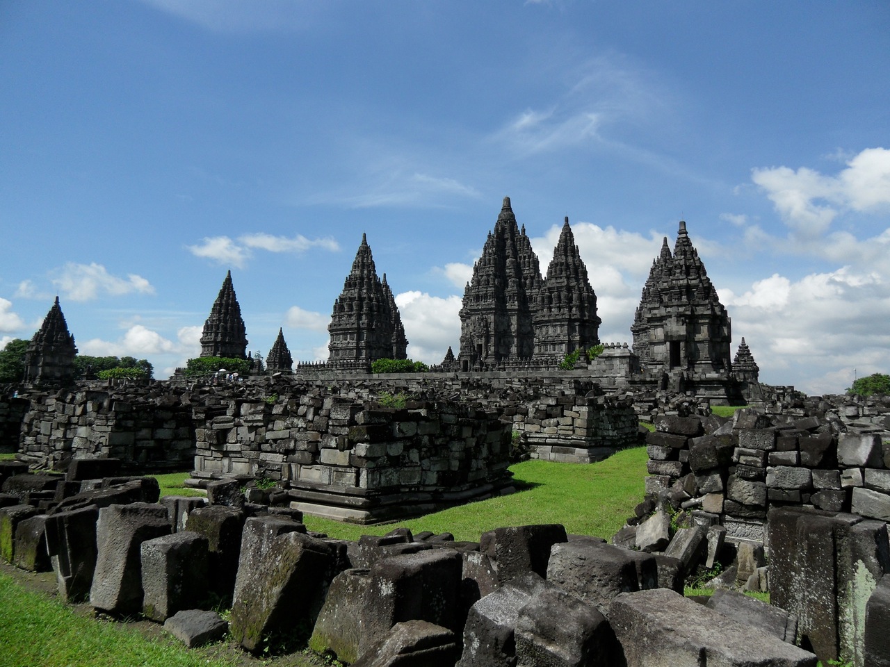 prambanan-temple-java-hinduism-161293.jpeg