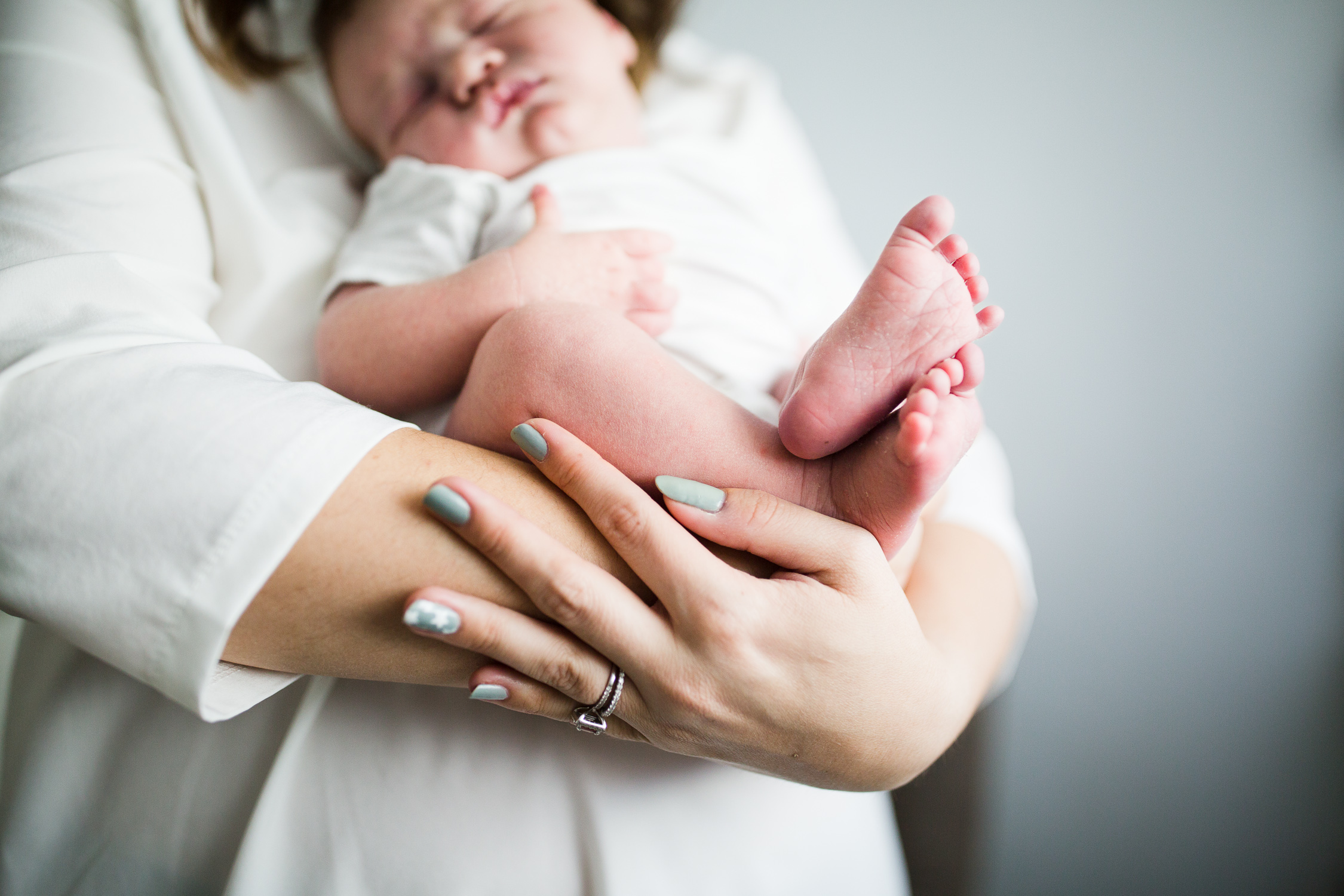 NuesmeyerNewbornBlog-2.jpg