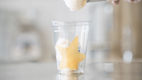 201805121_CKE_HARDEES_JOLLY-MILK_SOCIAL-SCOOP-DROP.gif
