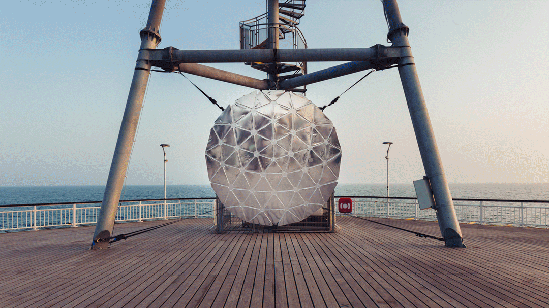 Rising_Sun_Bournemouth_2017_Animation_Polysemic_Will_Simpson_Toby_Wiltshire.gif