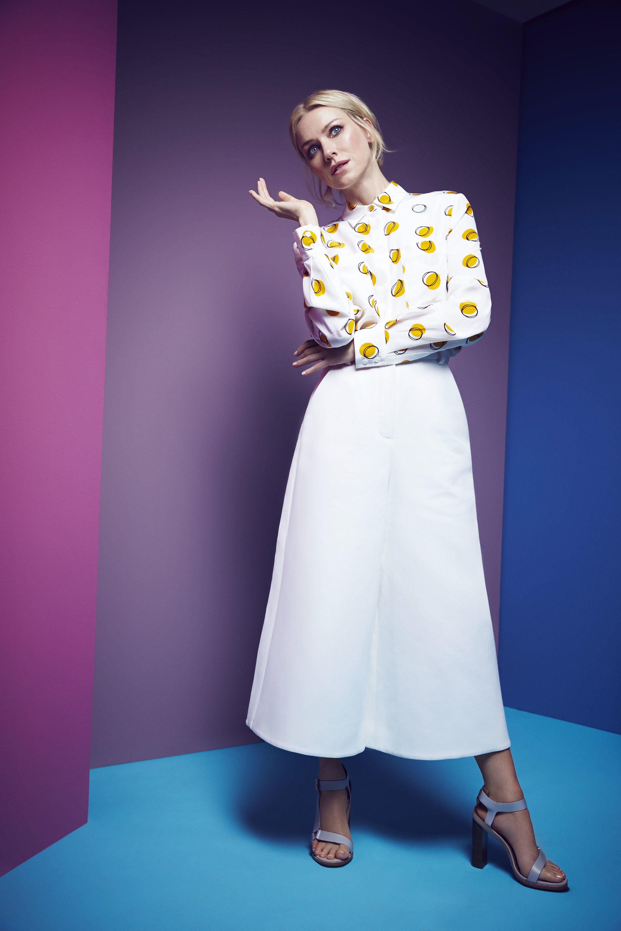 N_W_Max_Abadian_Shot03_0098 1v.jpg