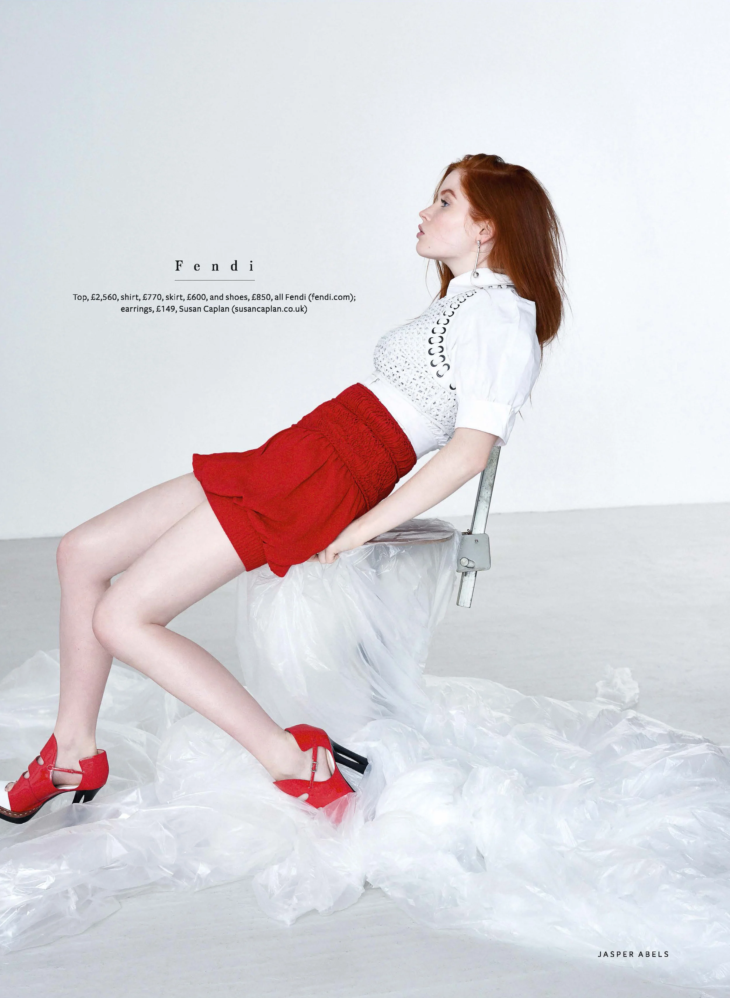 Ellie Bamber 93INS16MAR308.jpg