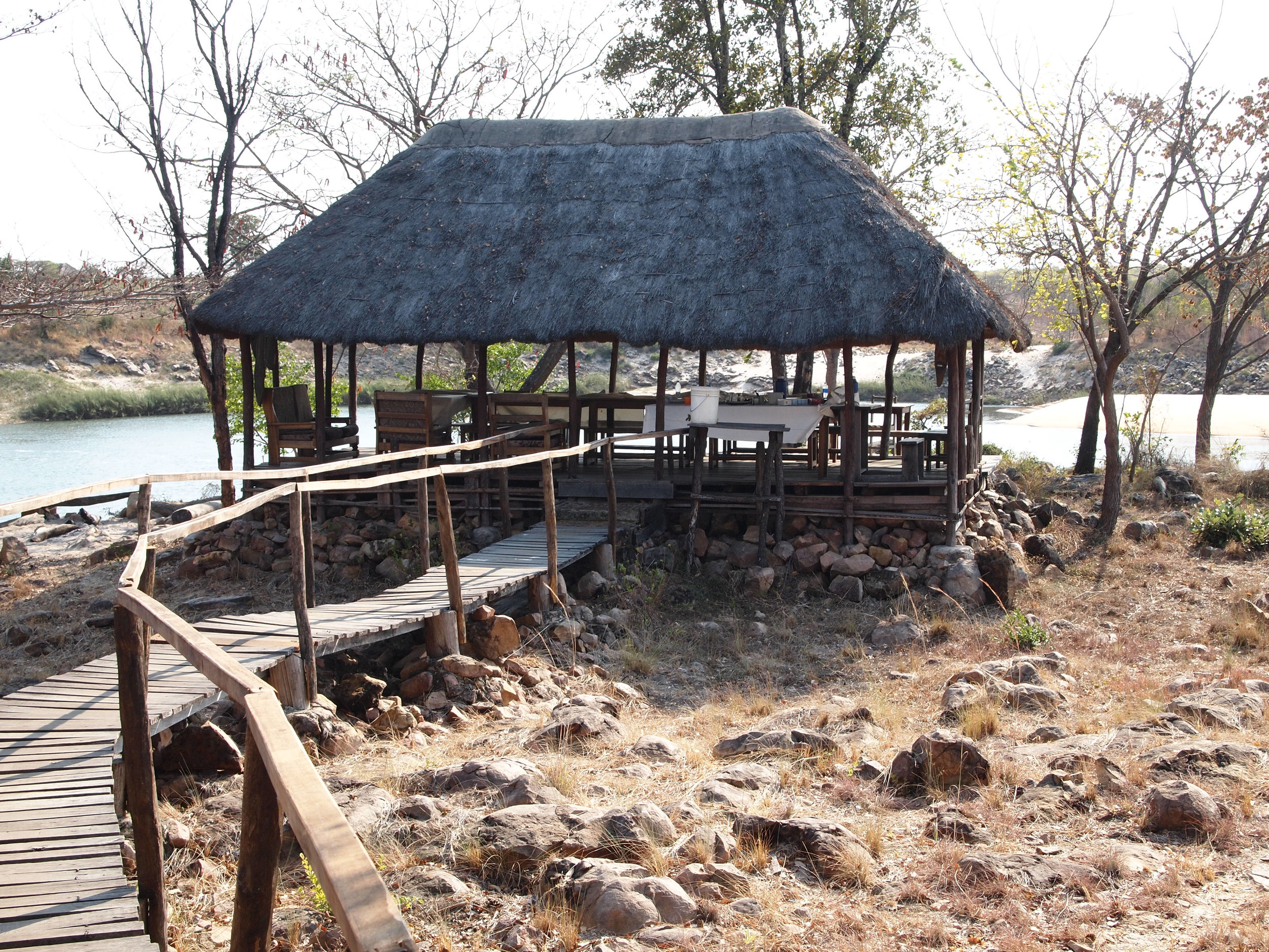 dining hall overlooking the Zambezi