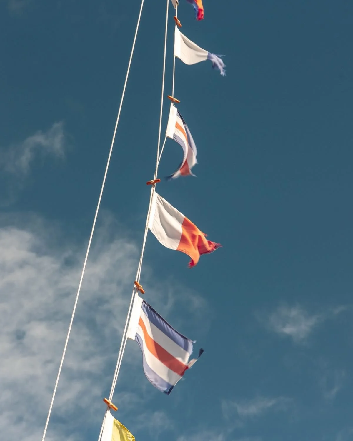 Fret&rsquo;s &ldquo;North Shore Escape&rdquo; captures the essence of grand estates, historic manors nestled along the Gold Coast of Long Island.

📸 @chrisjcrowley_