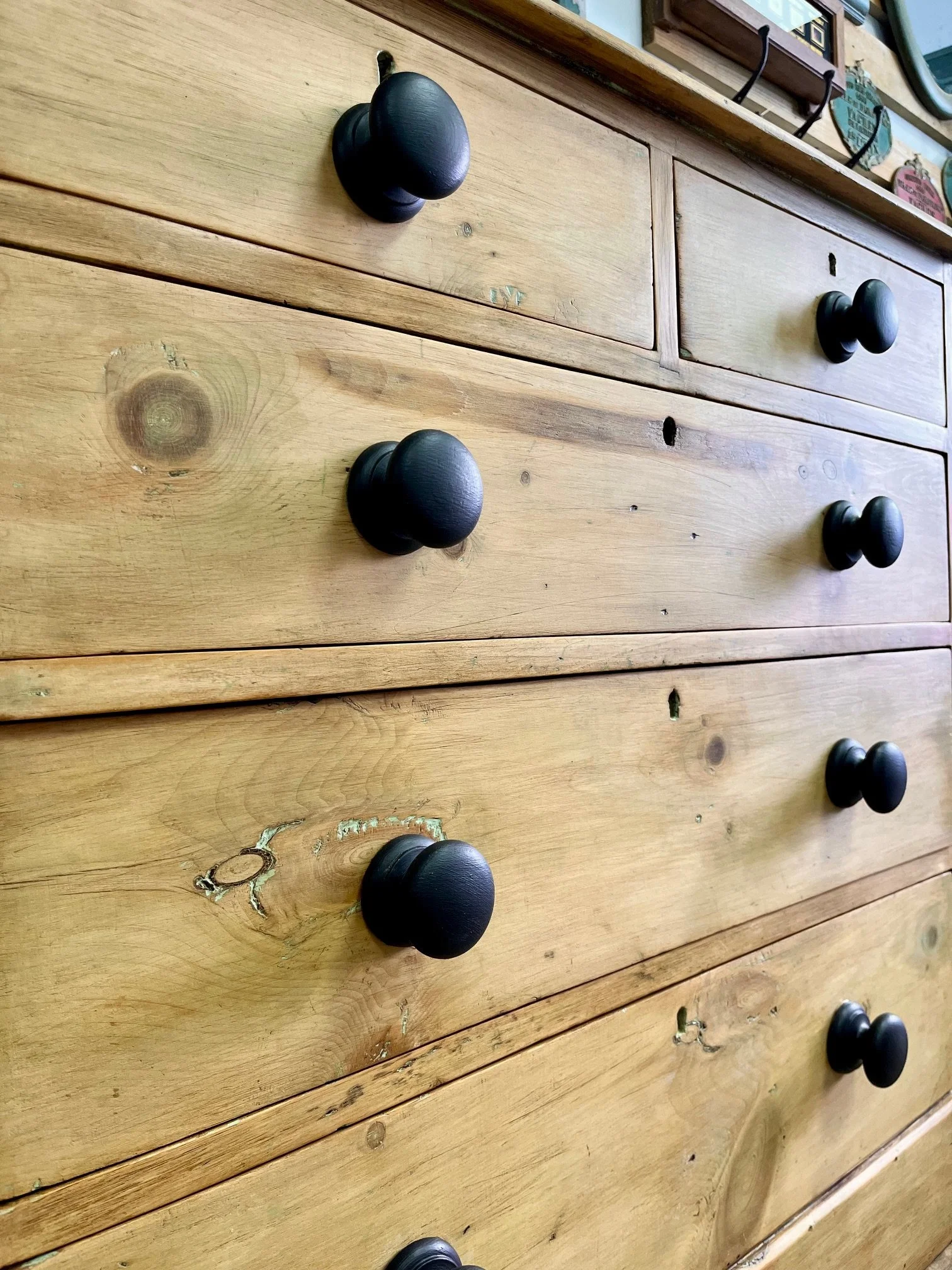 winterbearhome-stripped-chest-of-drawers-04.jpeg