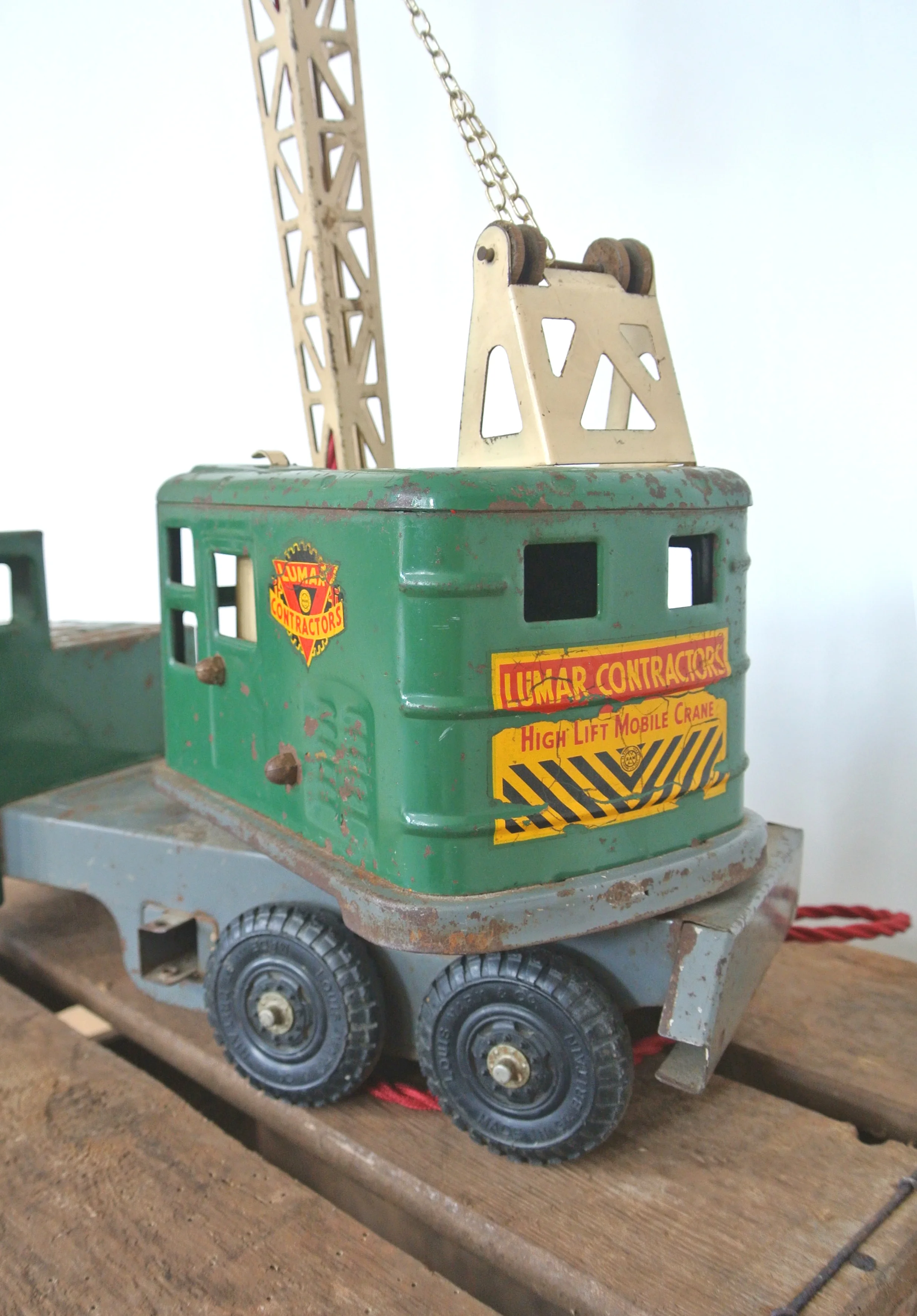 Green-Truck_Crane-light-06.jpg