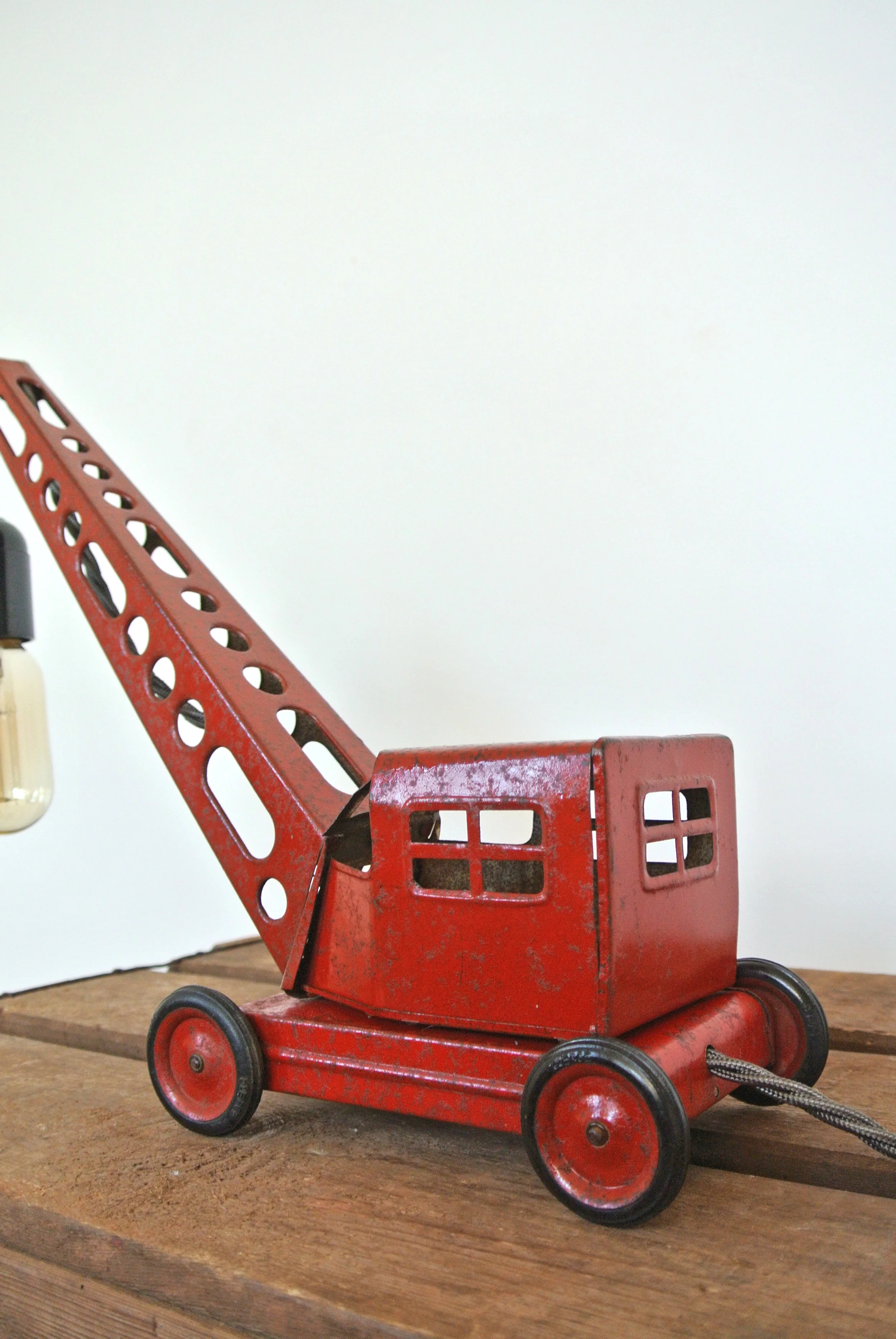 Vintage_red_crane_lamp_03C.jpg