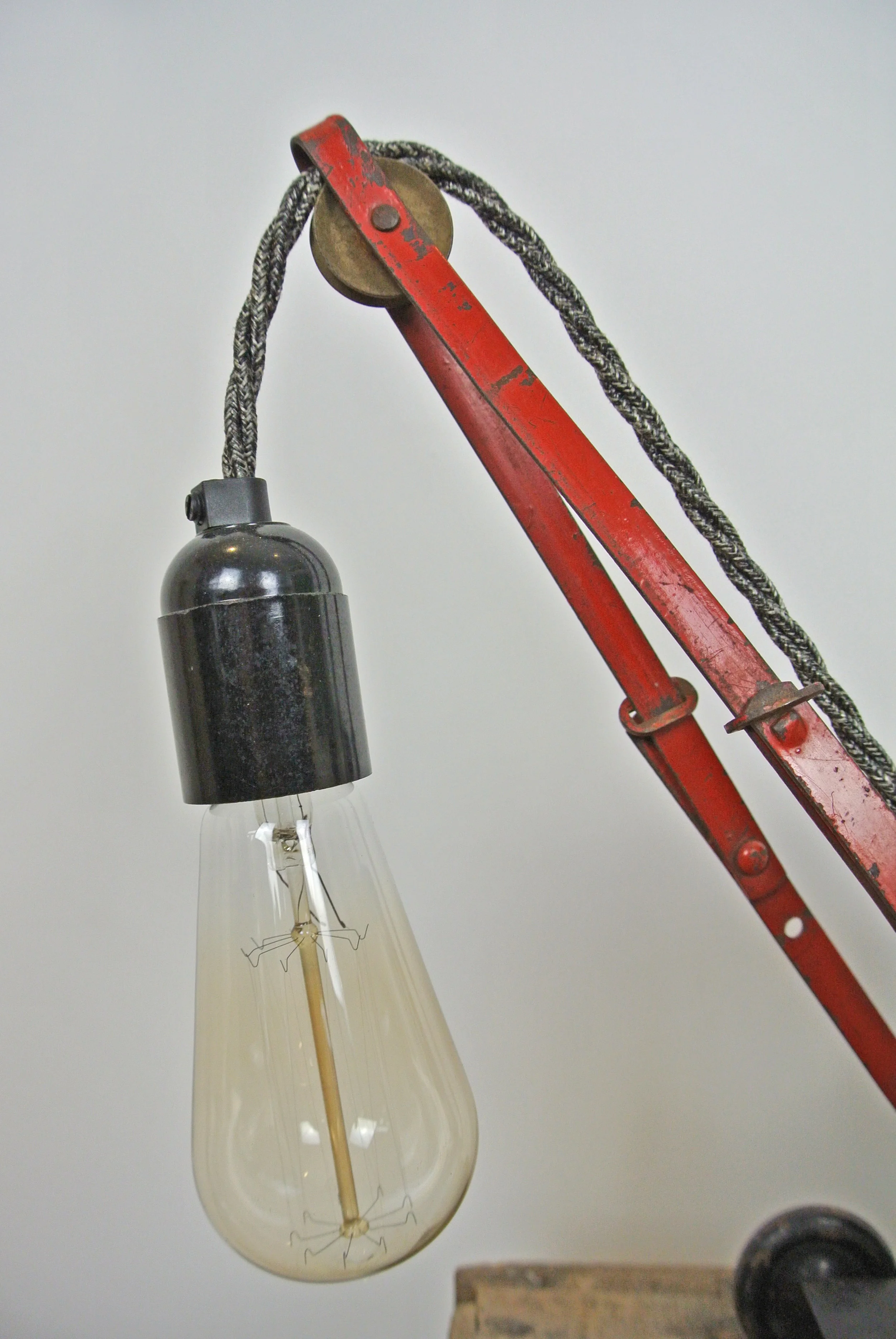 Red-Crane-light-01C.jpg