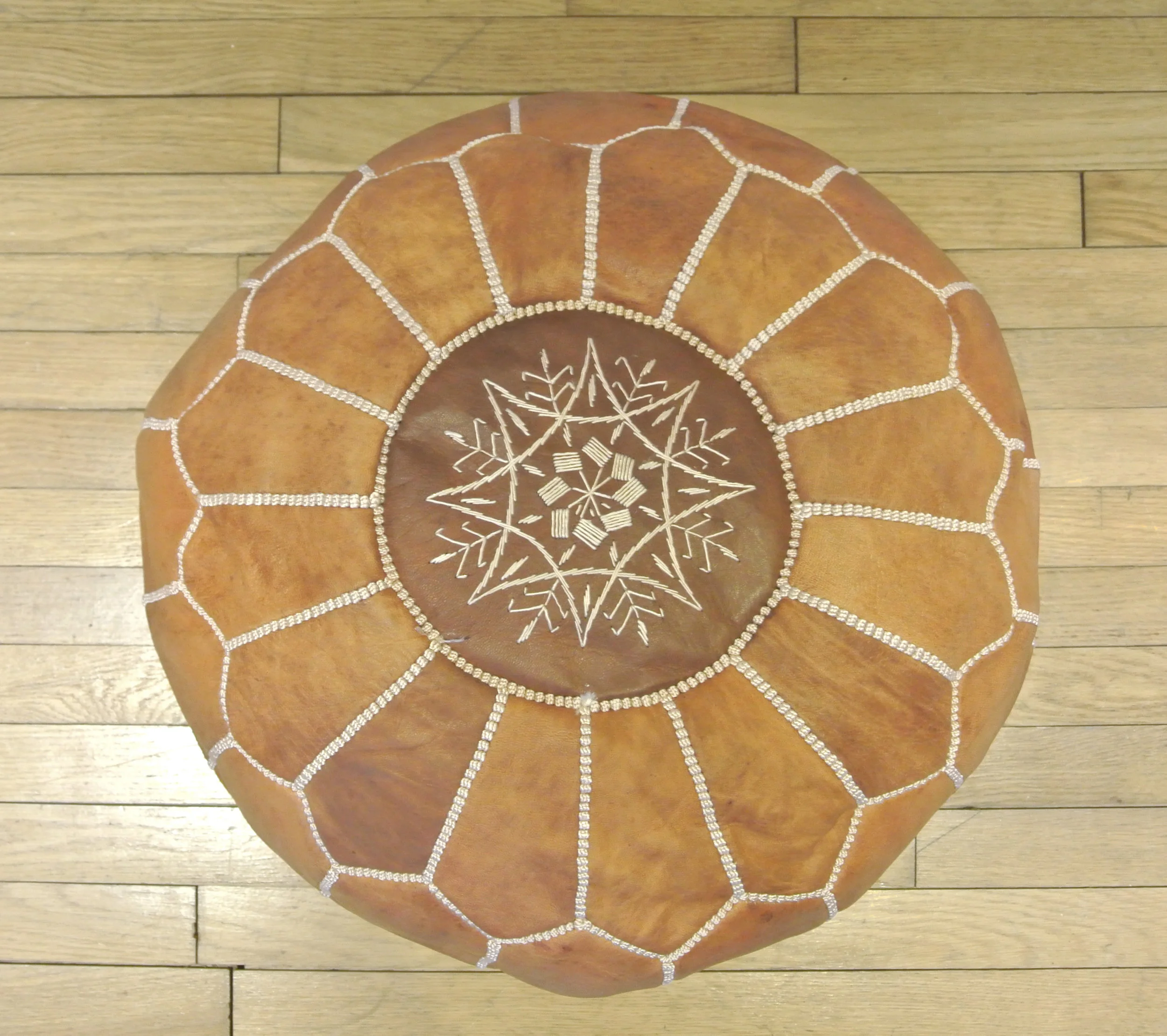 Moroccan_Pouf_Tan_01C.jpg