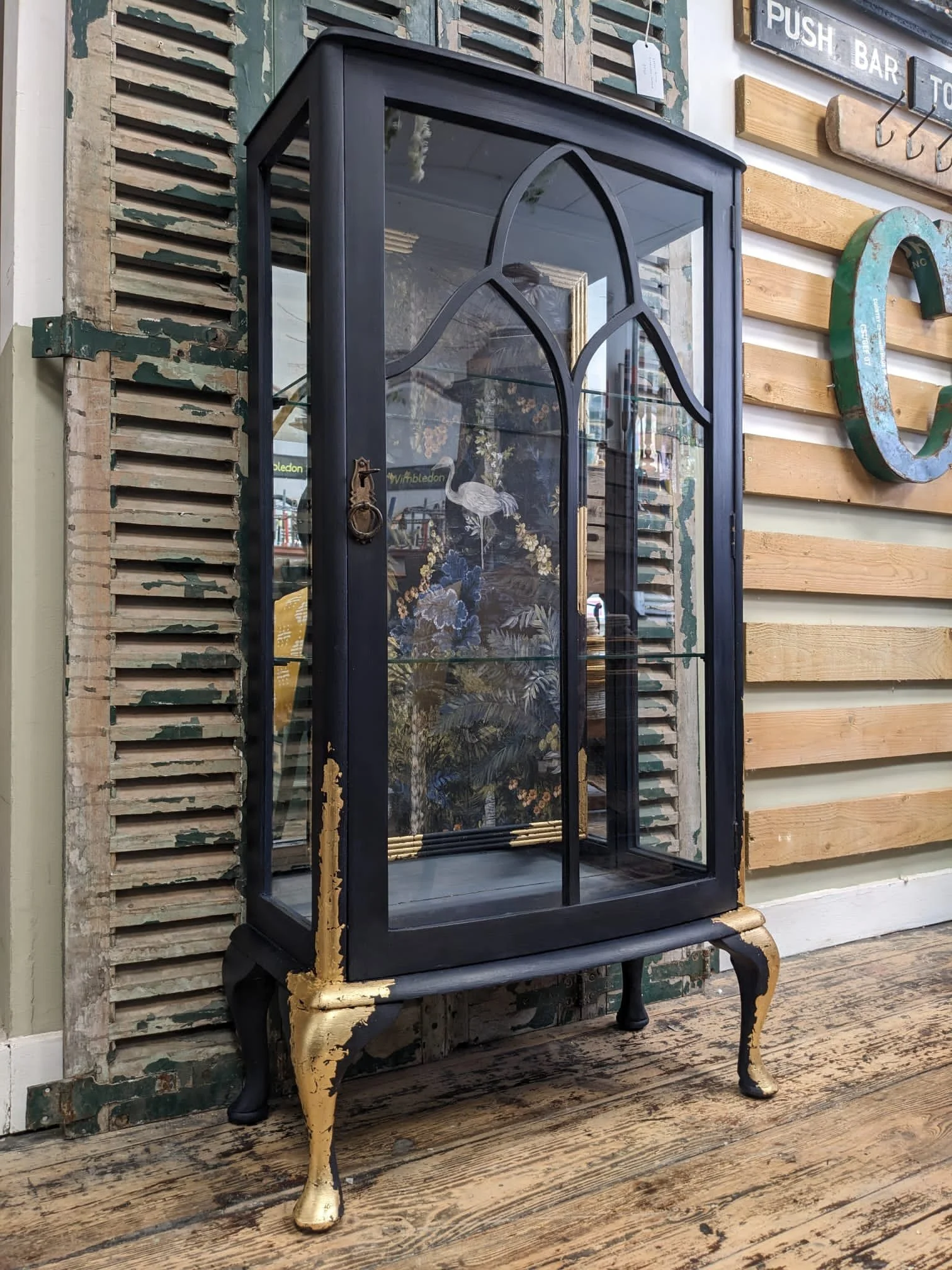 winterbearhome-navy-goldleaf-drinks-cabinet.04.JPG
