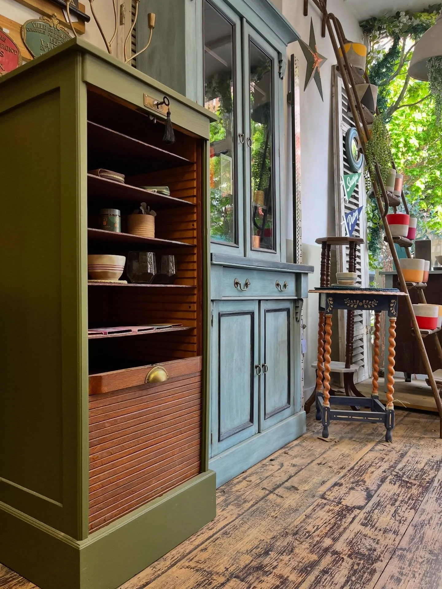 What&rsquo;s better than Saturday shopping? Saturday shopping in the sunshine! 😎

Hope you all have a wonderful sunshine Saturday and if you&rsquo;re out mooching today and fancy a browse, we are open until 5pm!