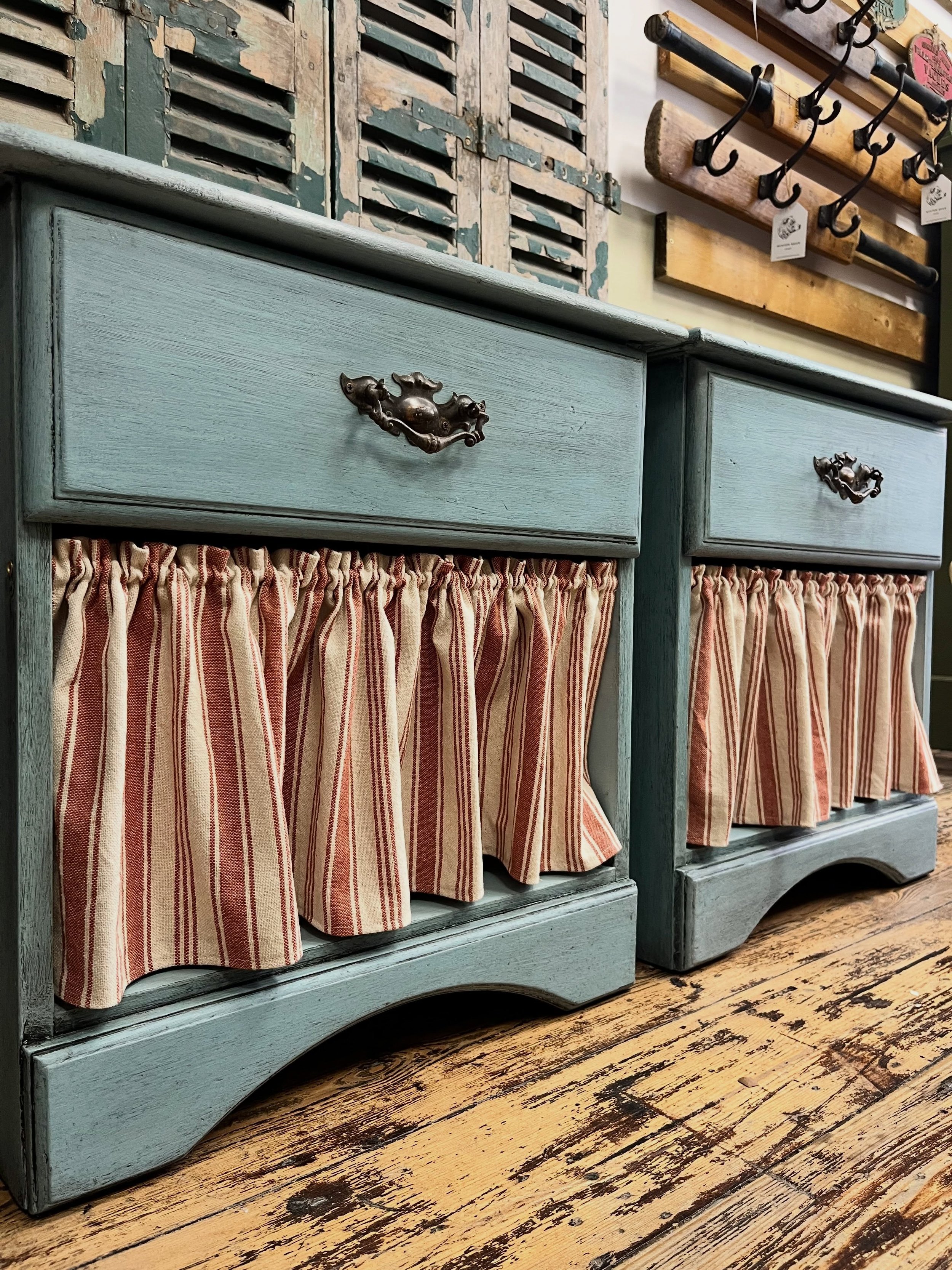 COTTAGECORE 

If nostalgic design, inspired by rural life in the English countryside, with soft calming colours and natural materials sounds like the kind of aesthetic you&rsquo;d like to create in your home, then you&rsquo;ll want to take a closer l
