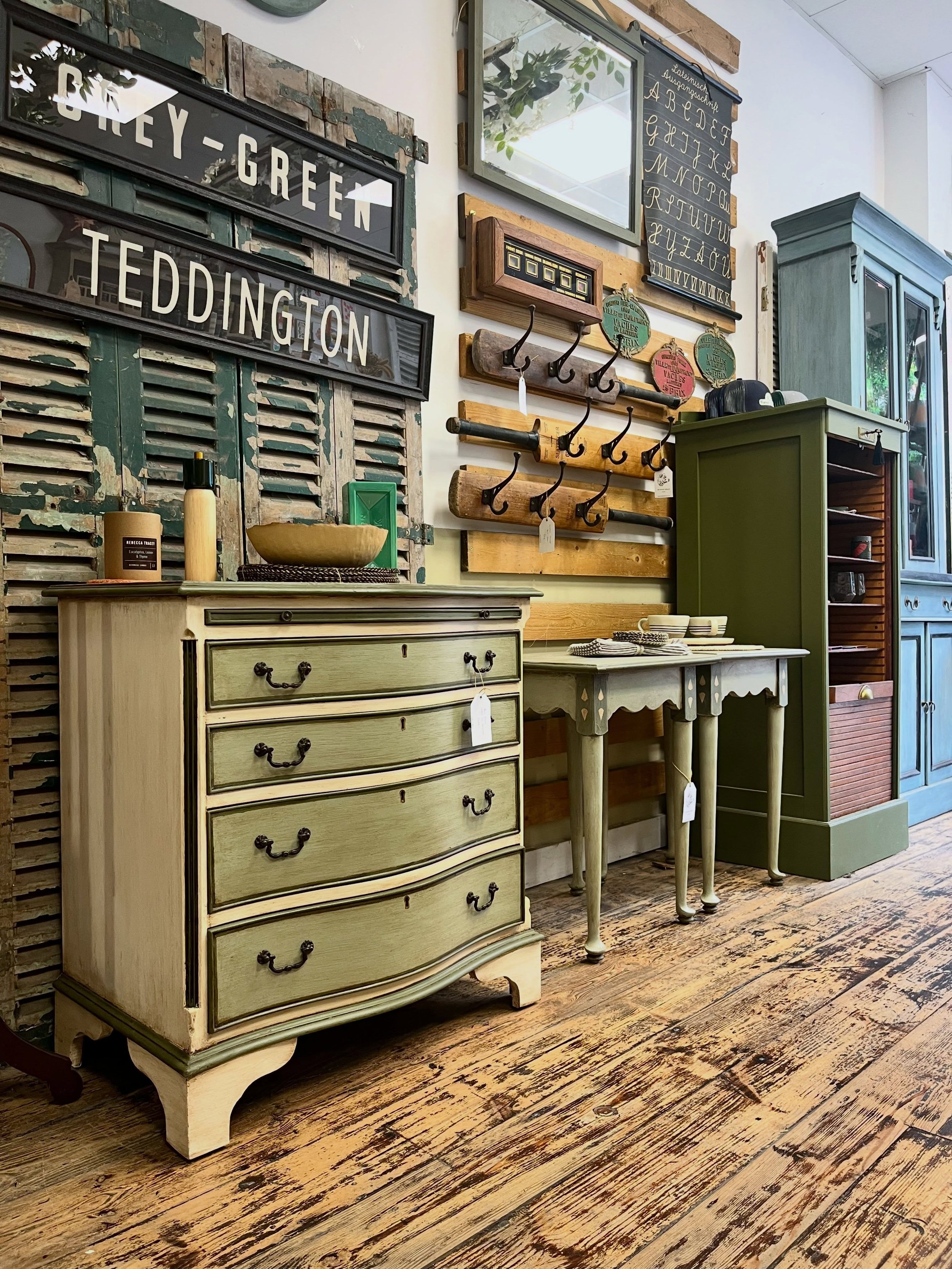 It&rsquo;s been a whirlwind of a week but we&rsquo;ve made it to Saturday! 

If you&rsquo;re out shopping today, we&rsquo;d love to see you, as always we&rsquo;re open 10am - 5pm ✨