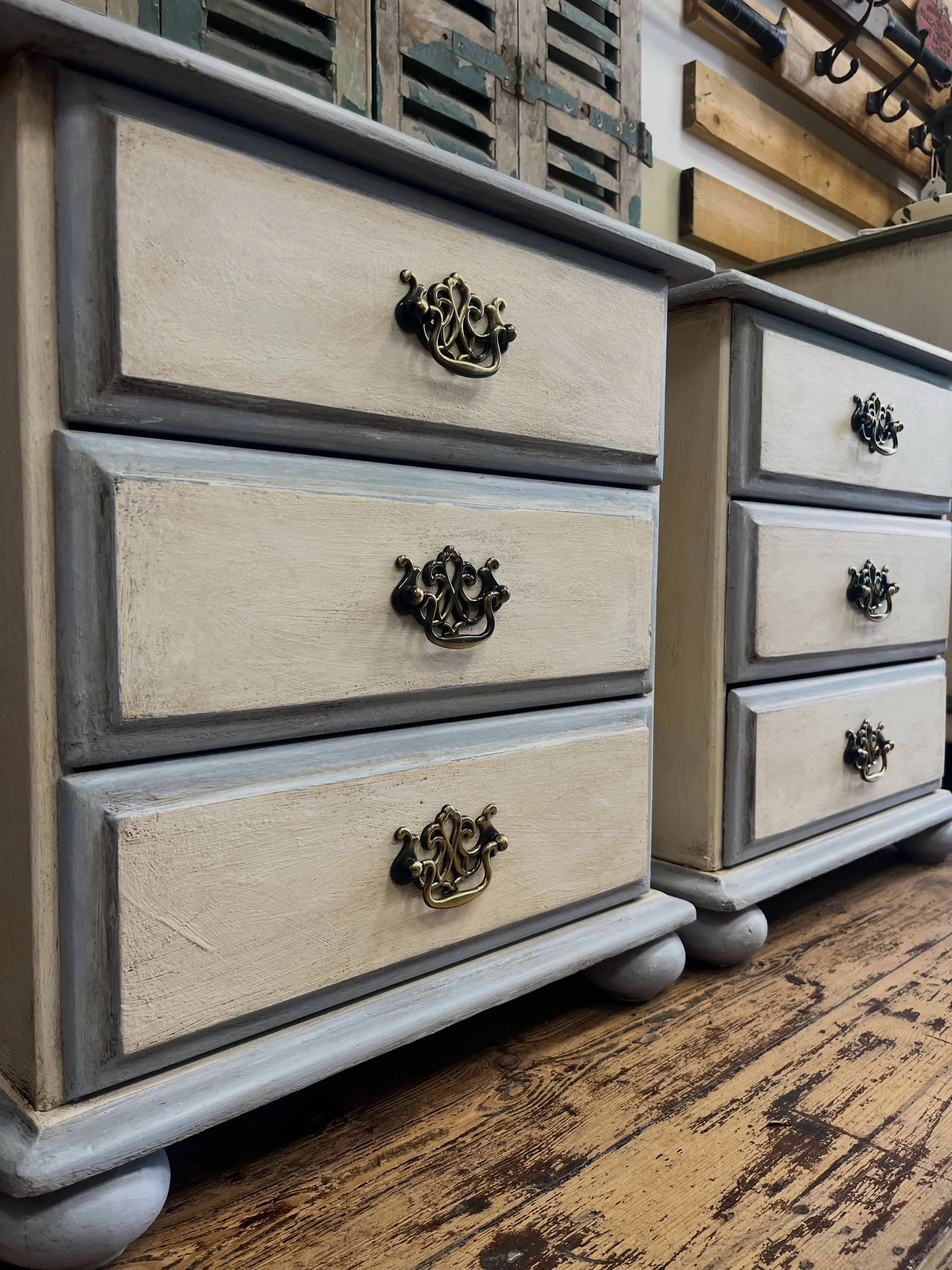 ✨ NEW! ✨

Wills been busy working on a number of bespoke client pieces this week, BUT good news, he has also managed to whip up this gorgeous pair of bedside tables for the shop too! 🙌🏻

If you&rsquo;re after a relatively neutral pair of bedside ta