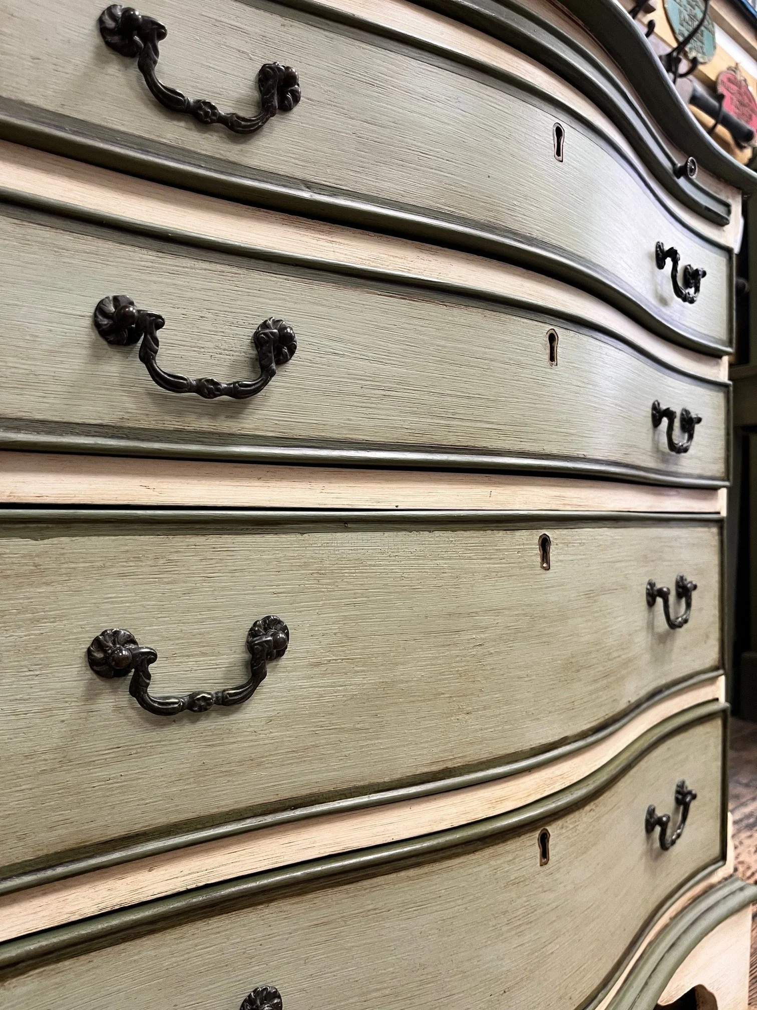 winterbearhome-bow-front-french-style-chest-of-drawers-04.jpeg