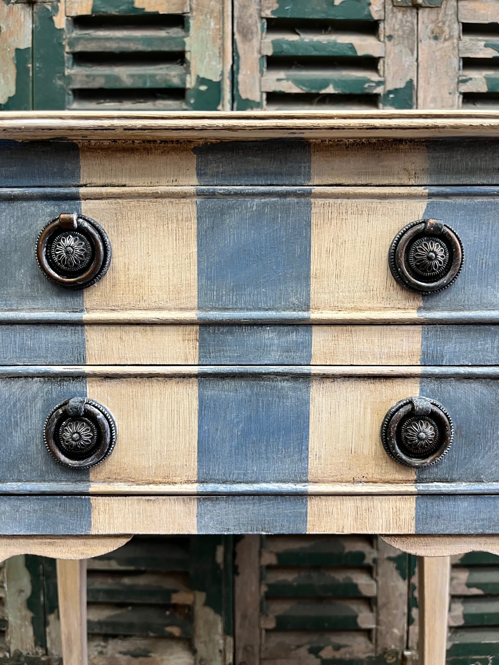 winterbearhome-blue-white-striped-side-table-04.jpg
