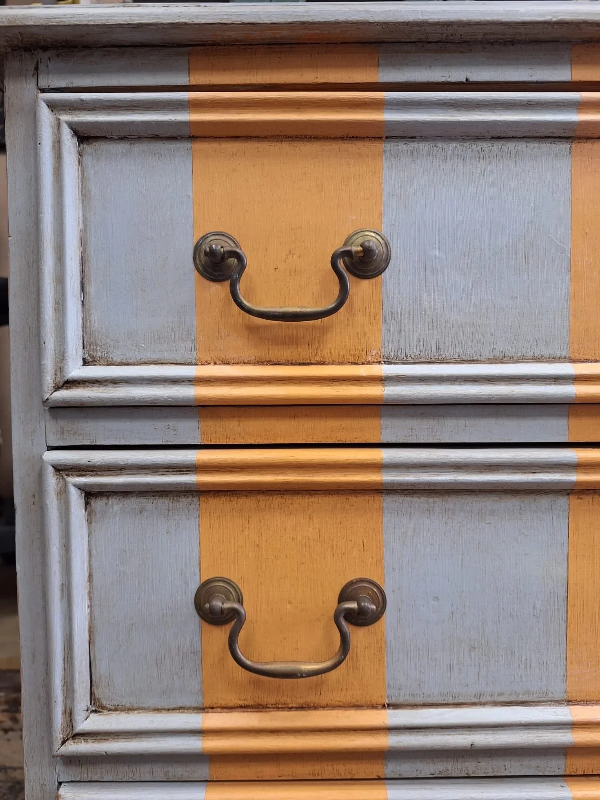 winterbearhome-blue-orange-striped-chest-of-drawers-03.JPG
