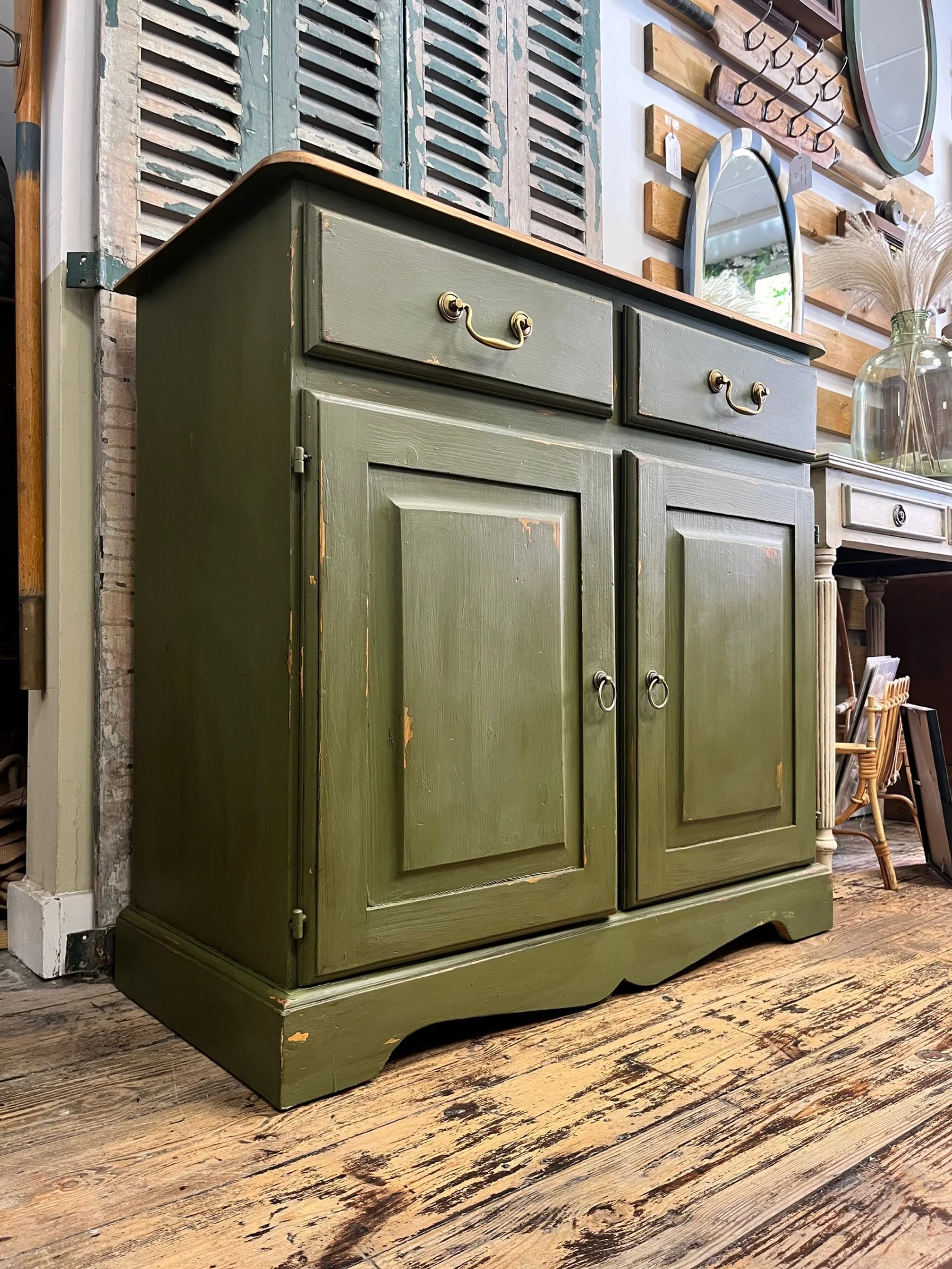 winterbearhome-rustic-farmhouse-style-sideboard-02.jpg
