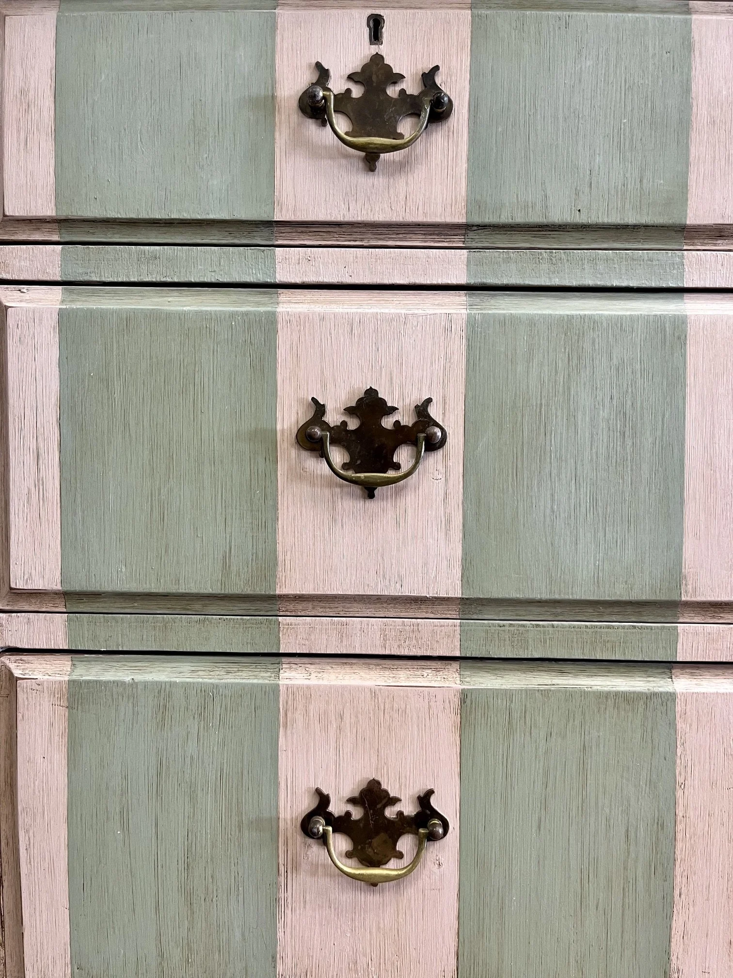 winterbearhome-pink-and-green-striped-chest-of-drawers-03.jpeg