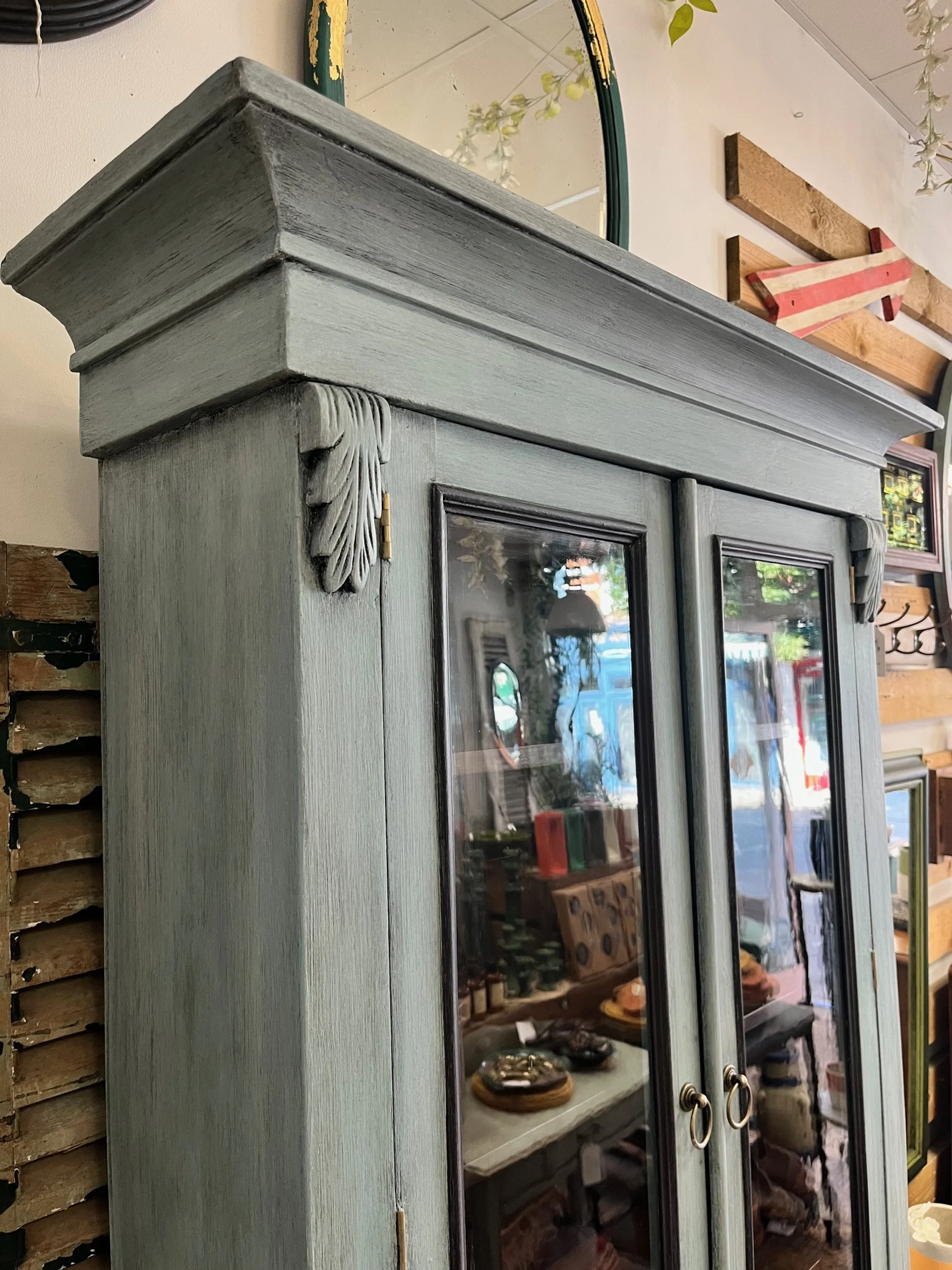 winterbearhome-blue-dresser-07.jpg