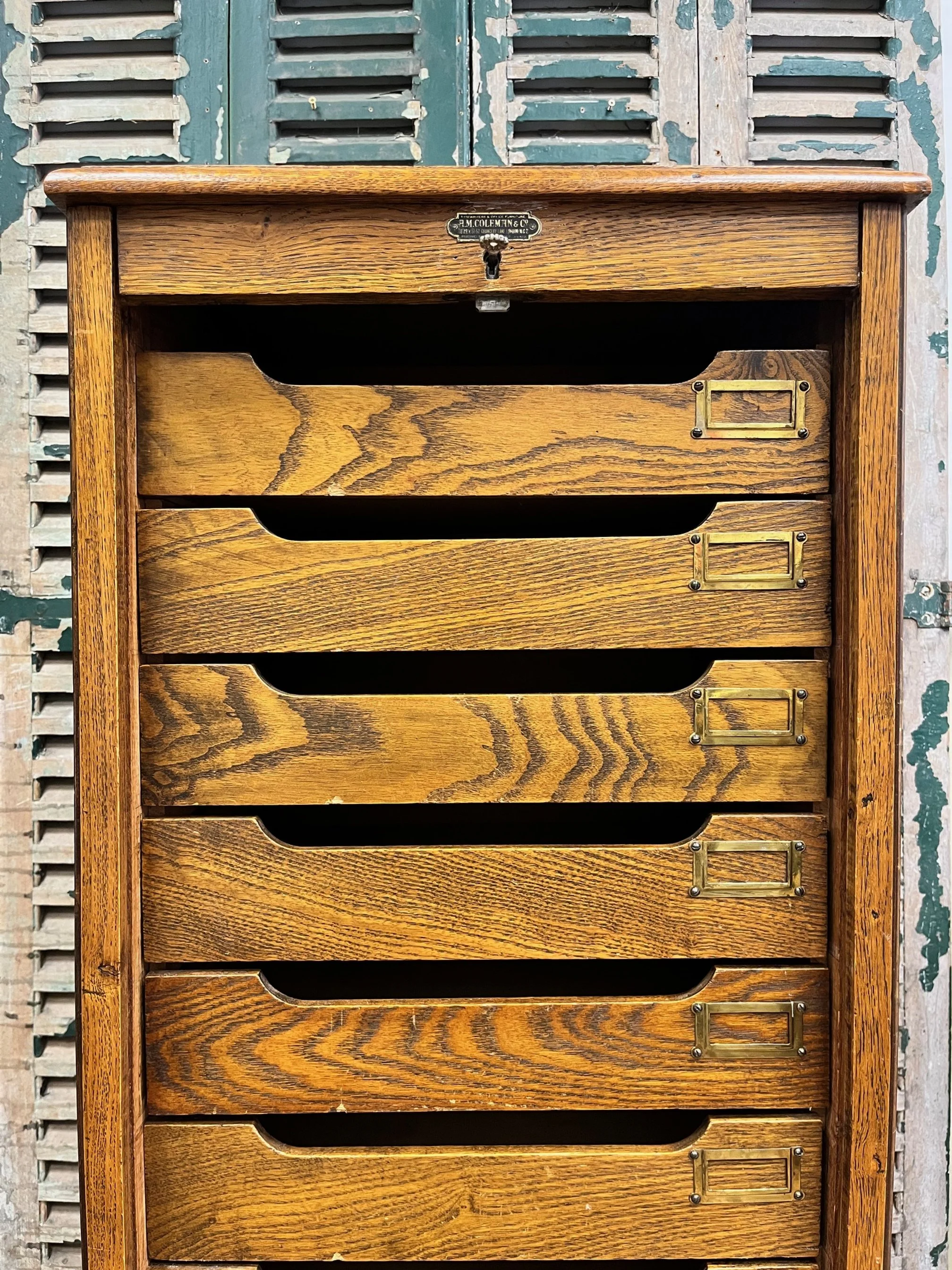 winterbearhome-shell-cup-handle-tambour-cabinet-04.jpg