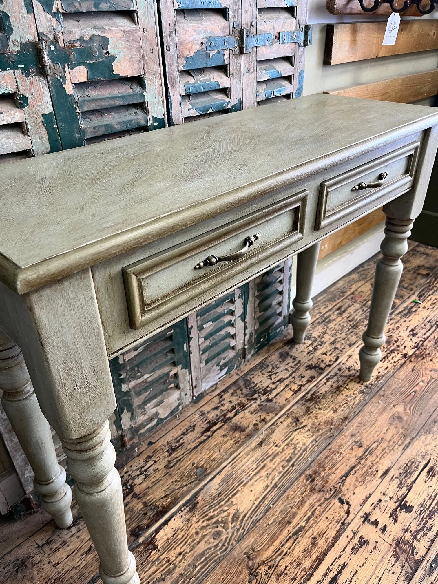 winterbearhome-pale-green-rustic-style-console-table-05.jpeg