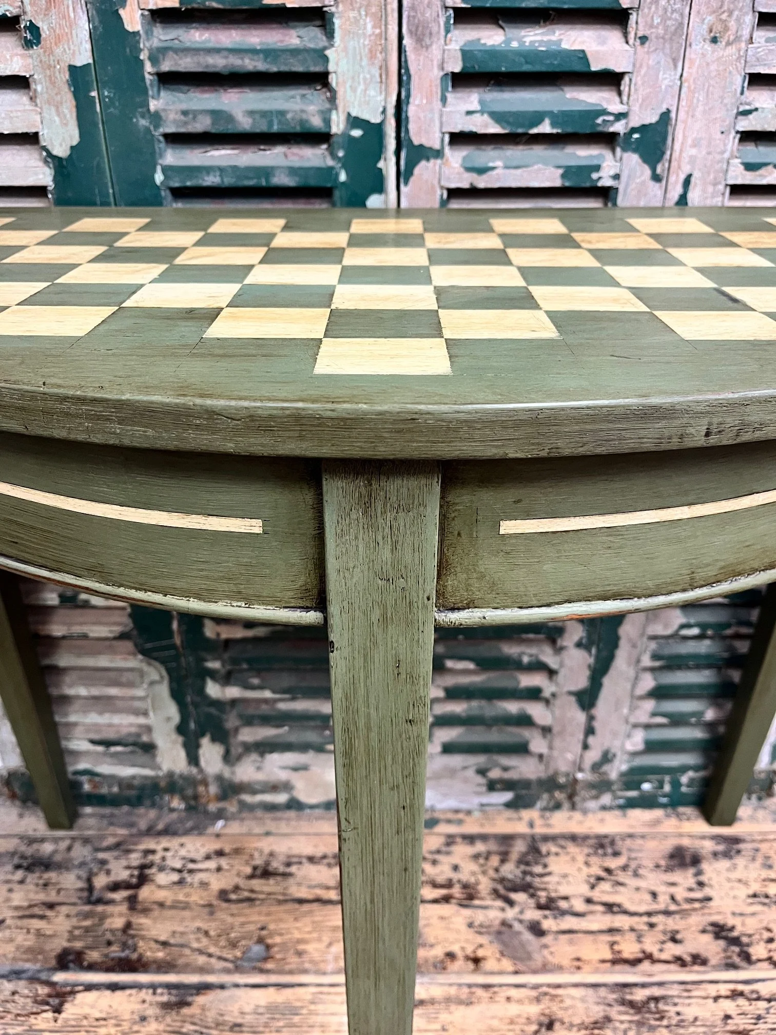 winterbearhome-checkerboard-design-demi-lune-table-04.jpeg