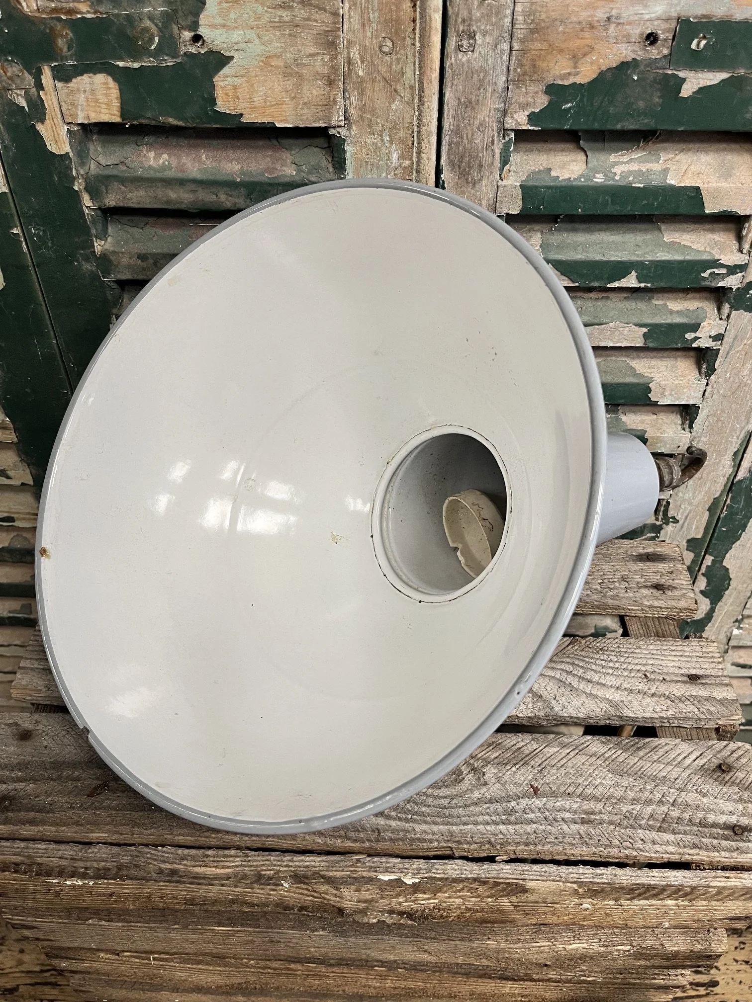 winterbearhome-enamel-pendant-light-shade-04.jpeg