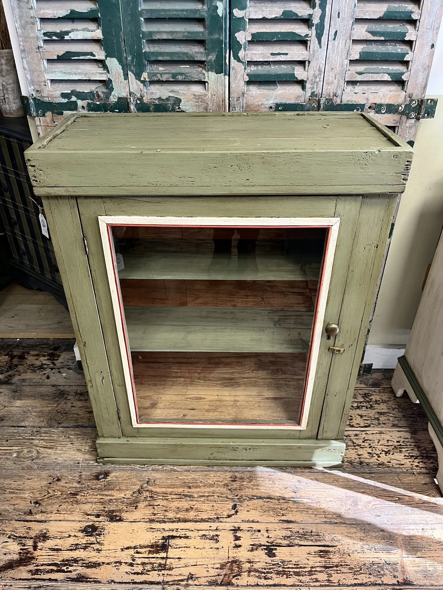 winterbearhome-olive-green-display-cabinet.jpeg