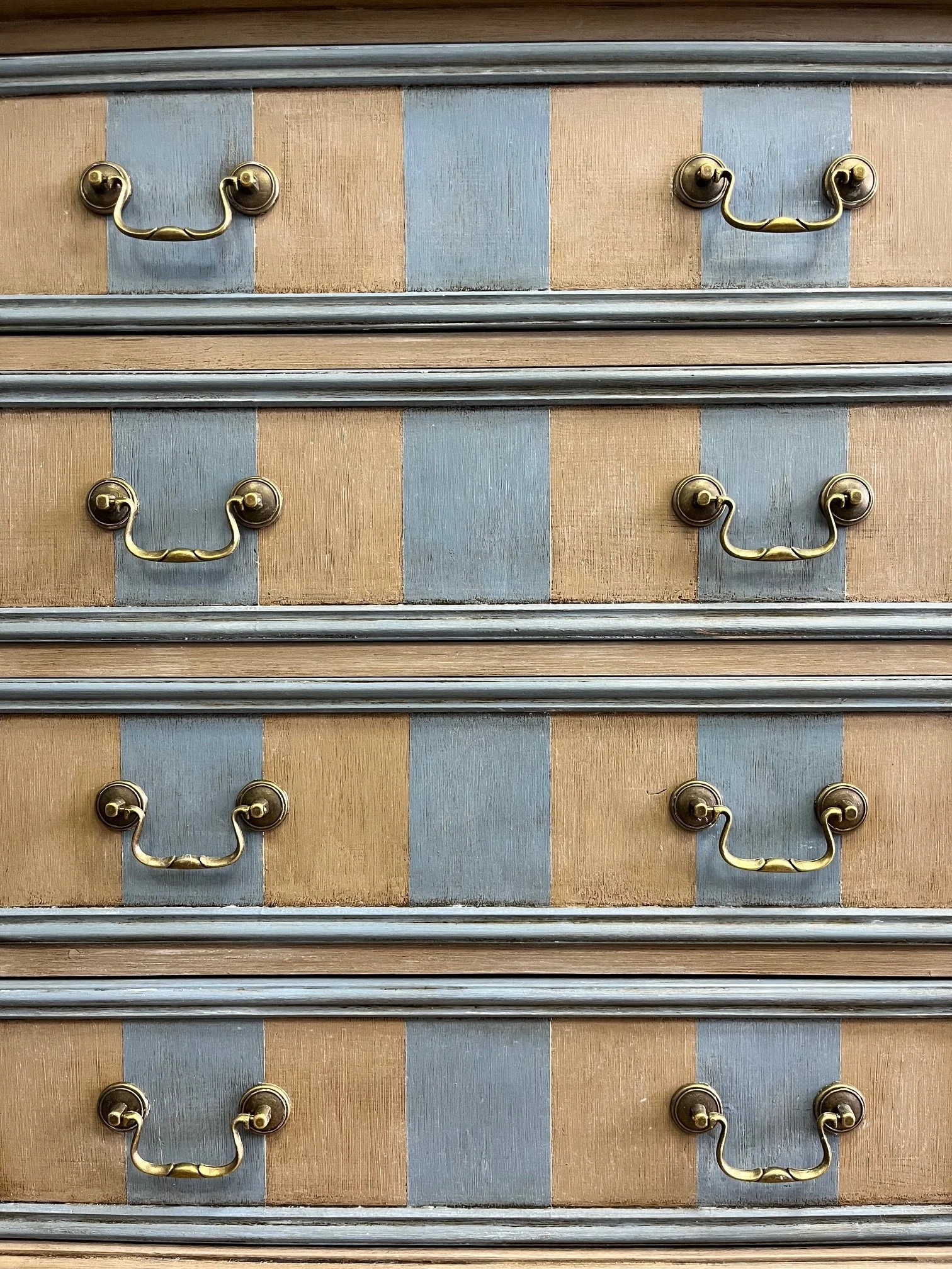 winterbearhome-striped-chest-of-drawers-06.jpeg