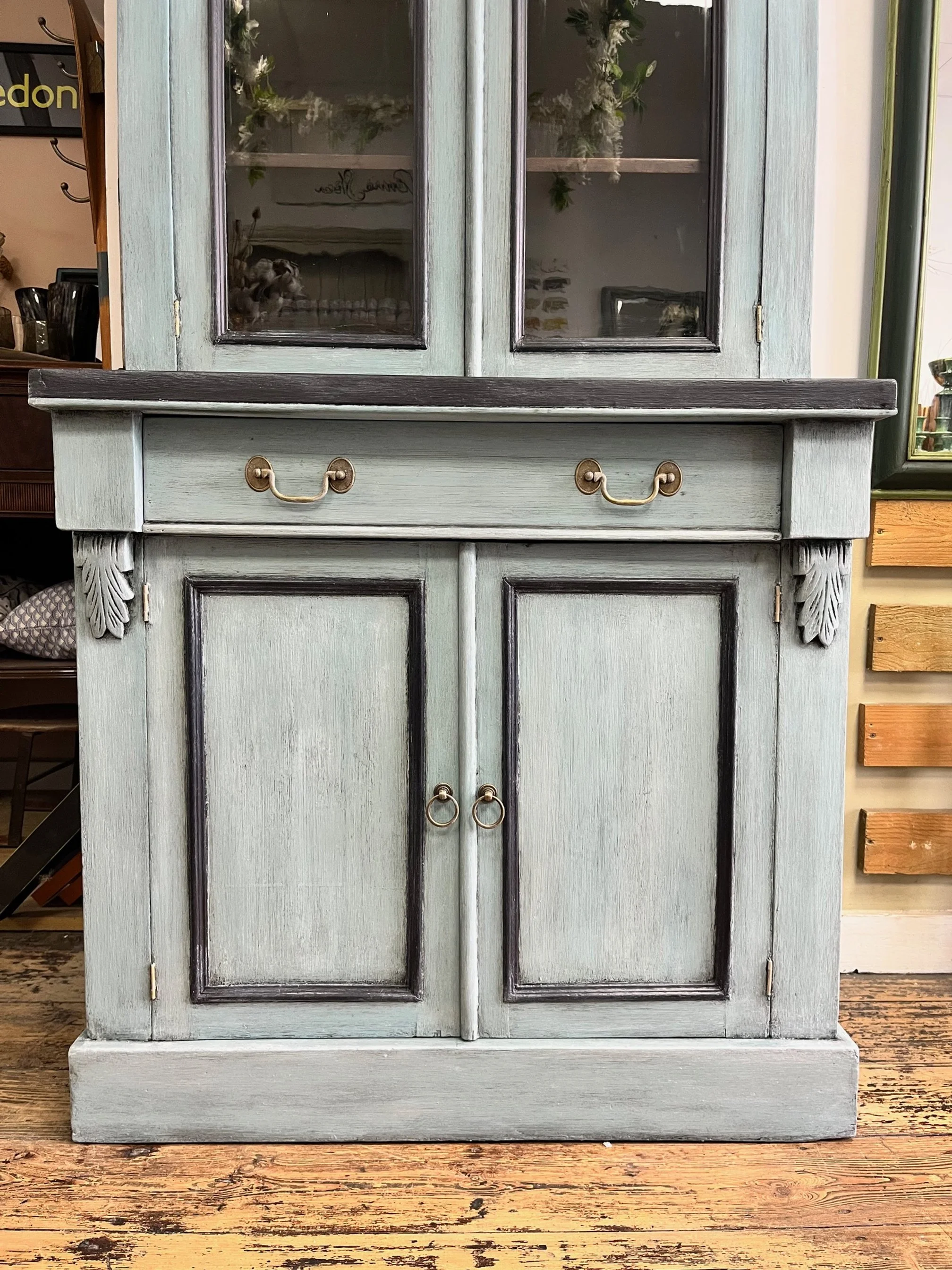 winterbearhome-blue-dresser-02.jpg