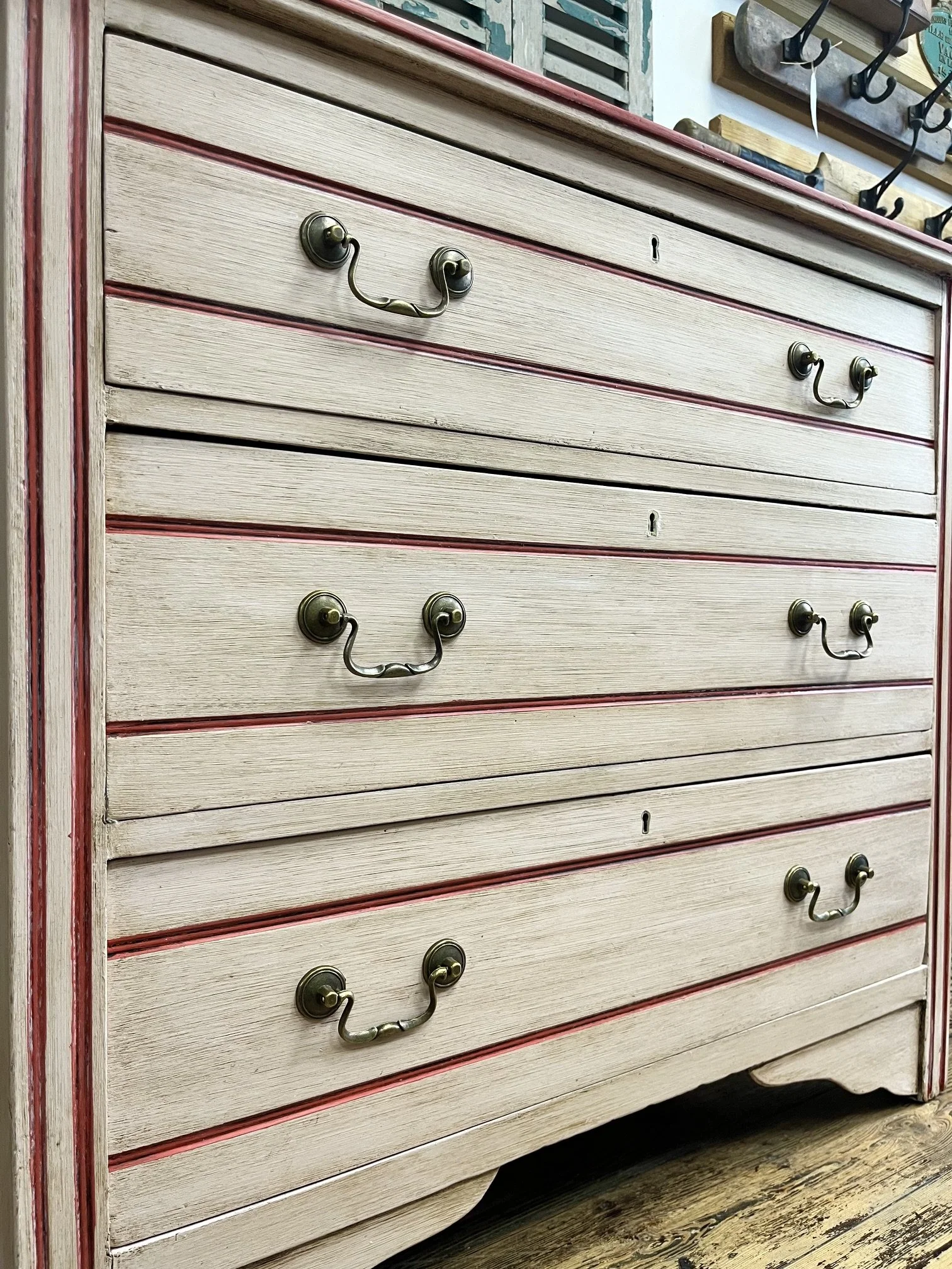 winterbearhome-pale-pink-red-detail-chest-of-drawers-04.jpeg