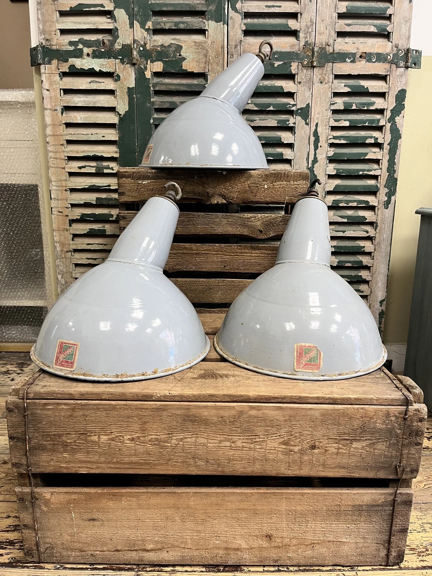 winterbearhome-enamel-pendant-light-shade.jpeg