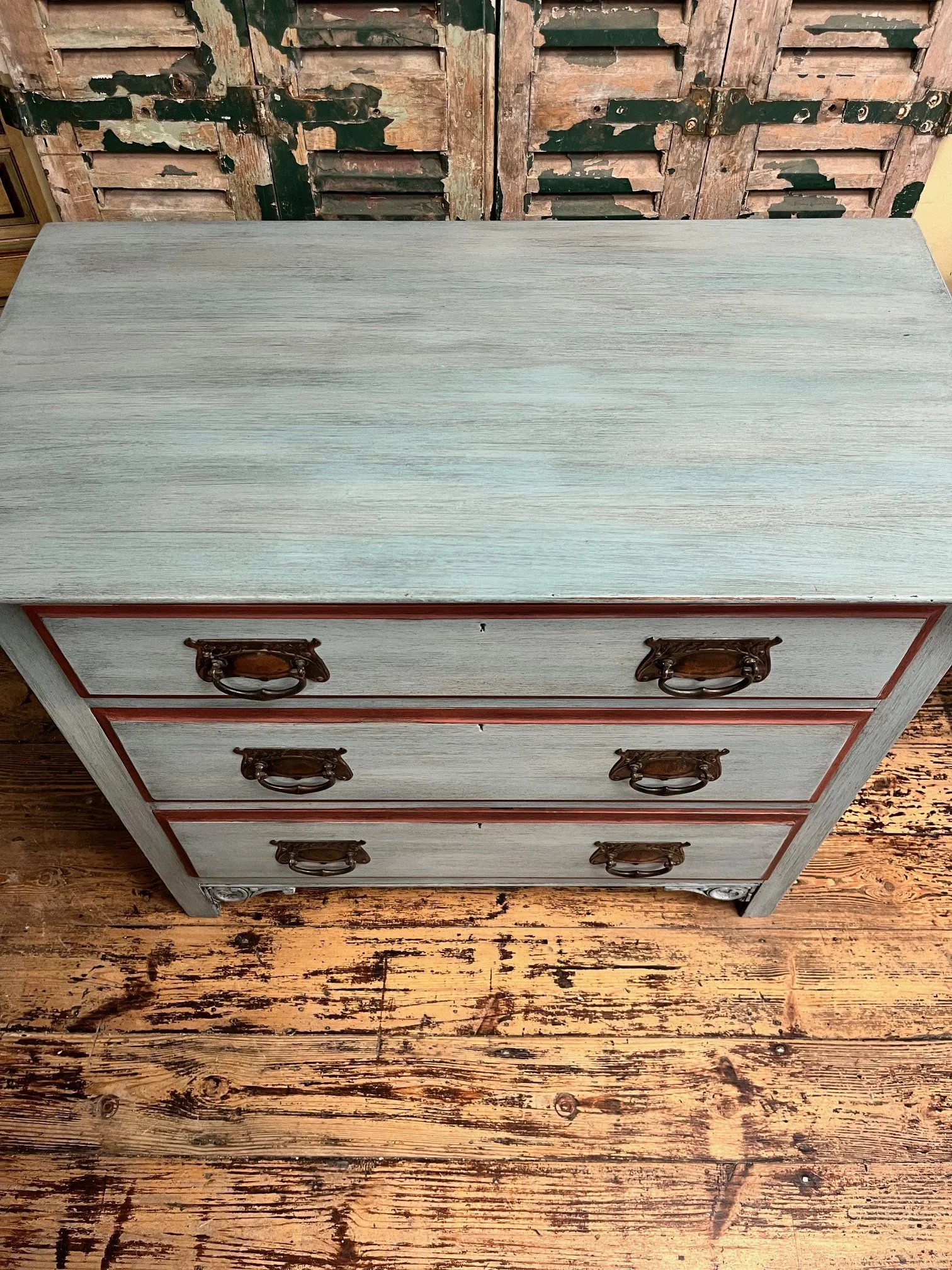 winterbearhome- blue-chest-of-drawers-with-red-detail-07.jpeg