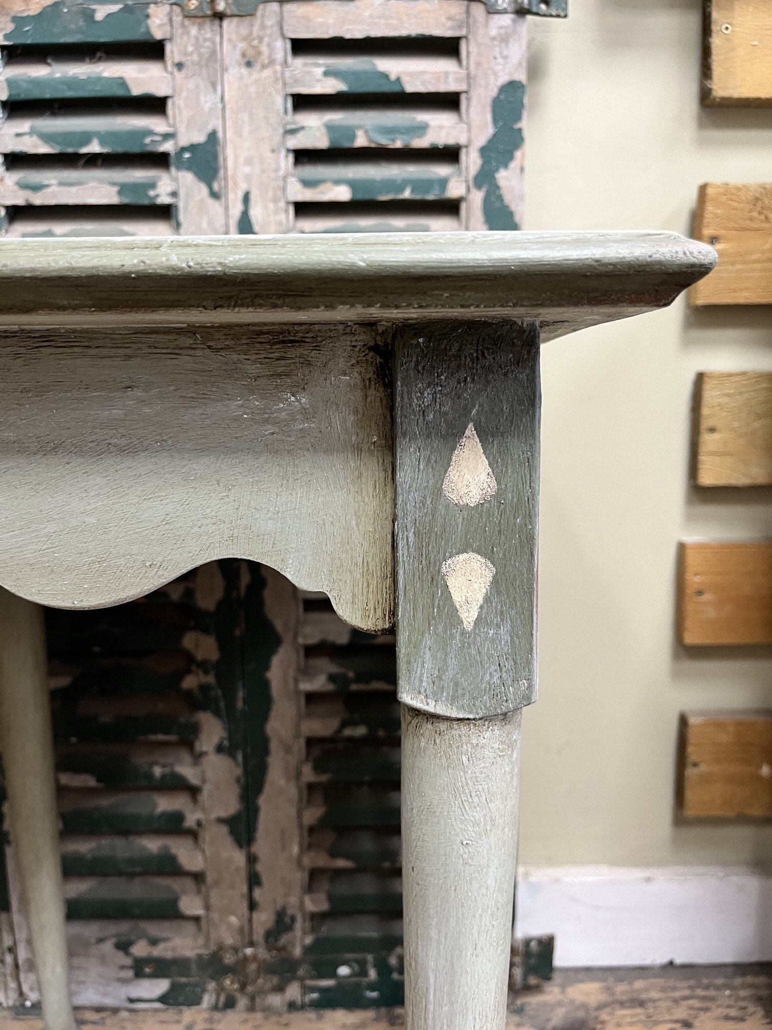 winterbearhome-pair-of-rustic-green-side-tables-03.jpeg