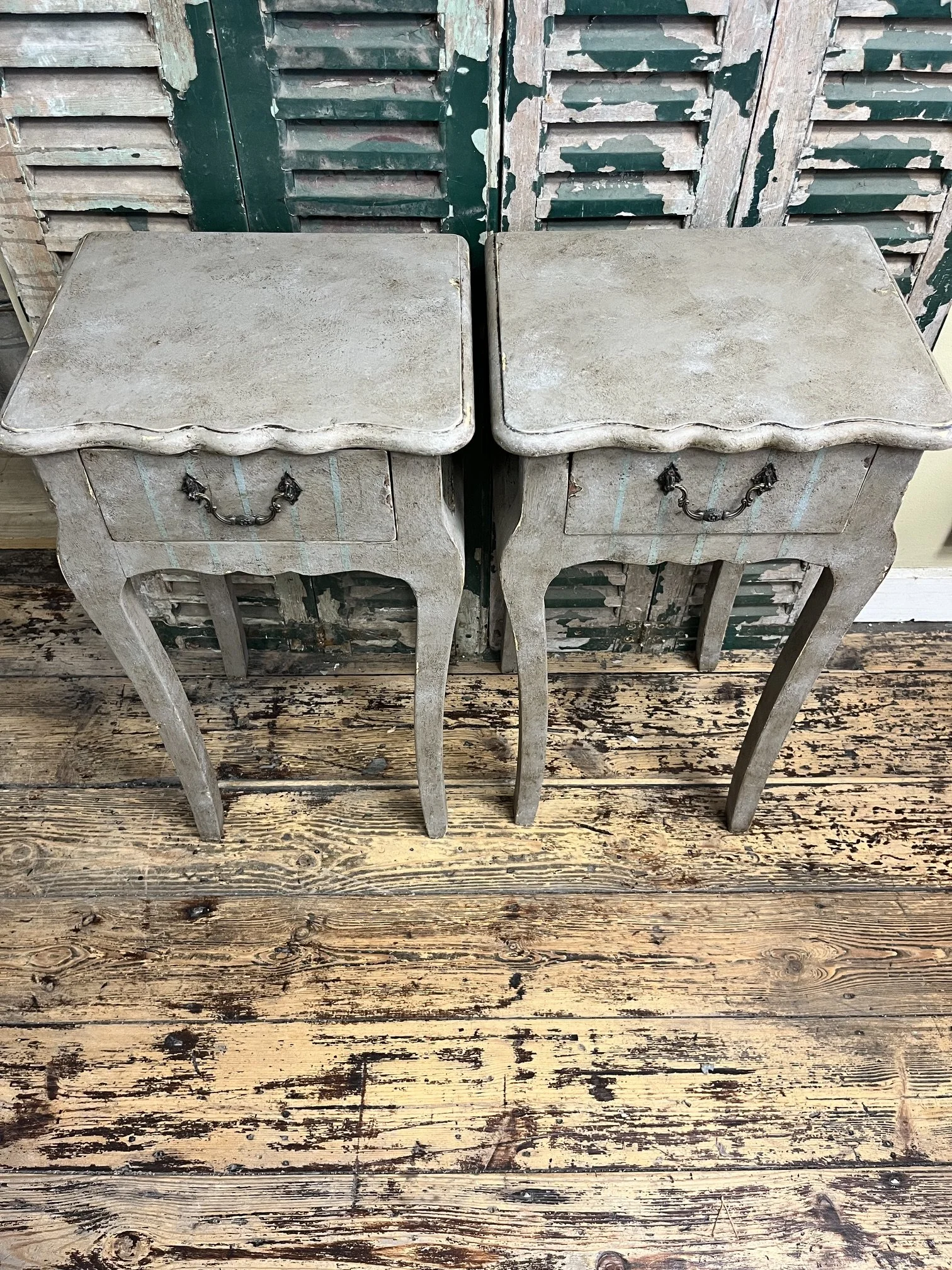 winterbearhome-aged-bedside-tables-with-striped-detail.jpeg